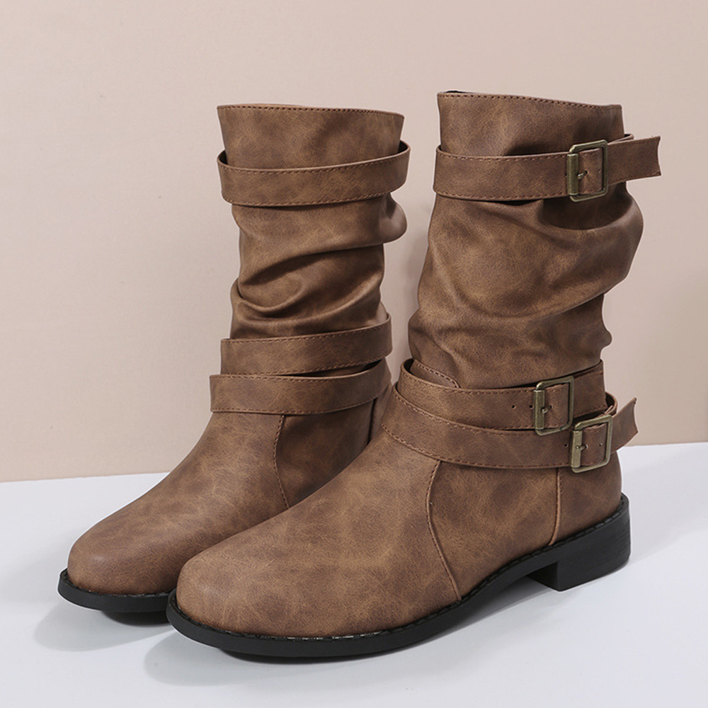 Kozaki Martin z klamrą w stylu vintage