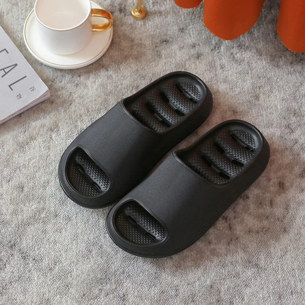 2022 Nowe lekkie i oddychające sandały i kapcie