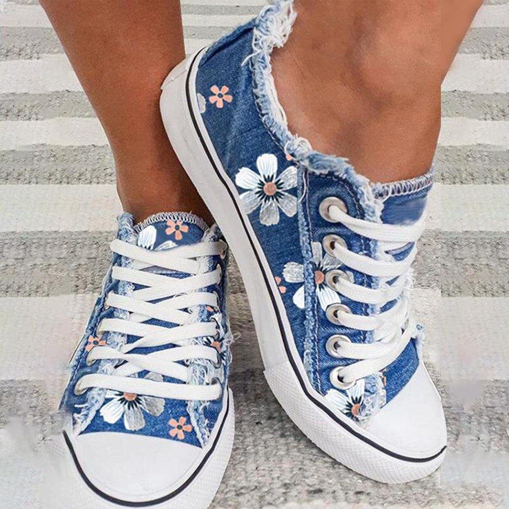 Nowe espadryle z kwiatowym nadrukiem