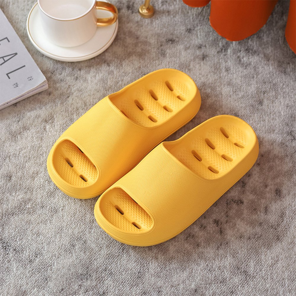 2022 Nowe lekkie i oddychające sandały i kapcie