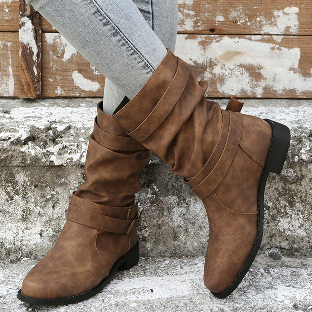 Kozaki Martin z klamrą w stylu vintage