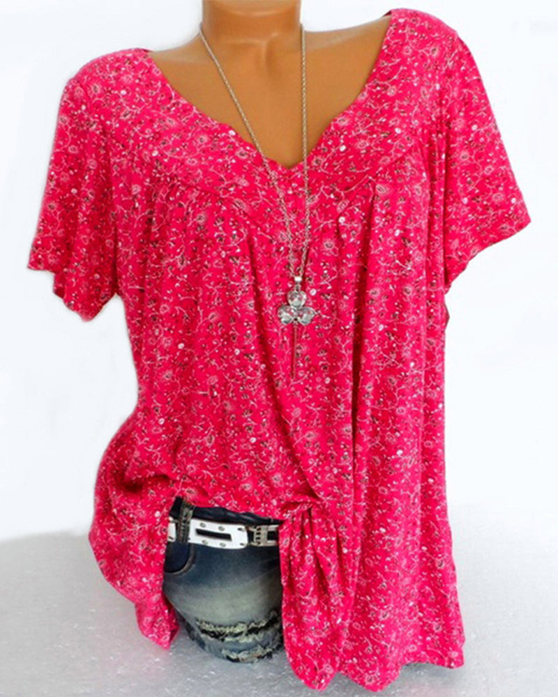 Luźna koszulka z krótkim rękawem i dekoltem w serek