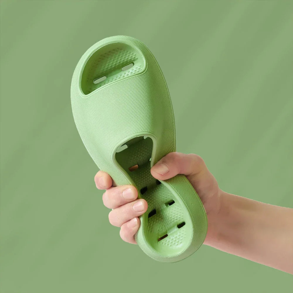 2022 Nowe lekkie i oddychające sandały i kapcie