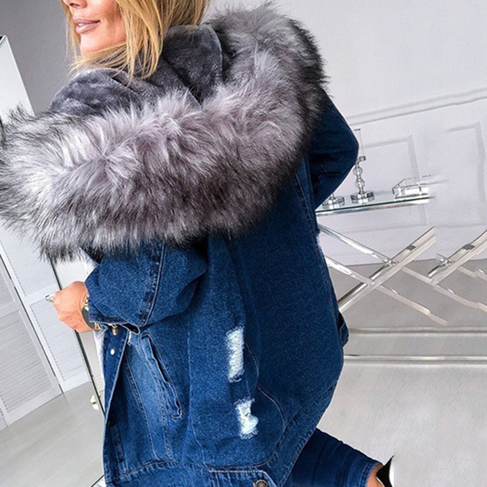 Futrzany płaszcz z denimu