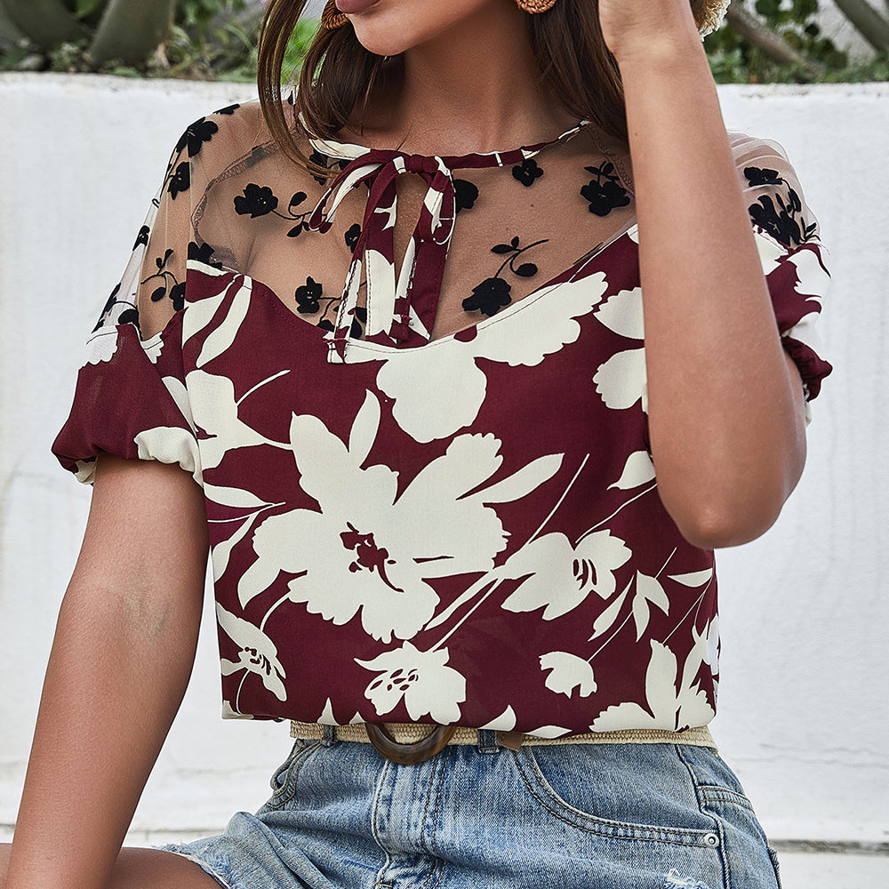 Szyfonowy top z koronkowymi panelami