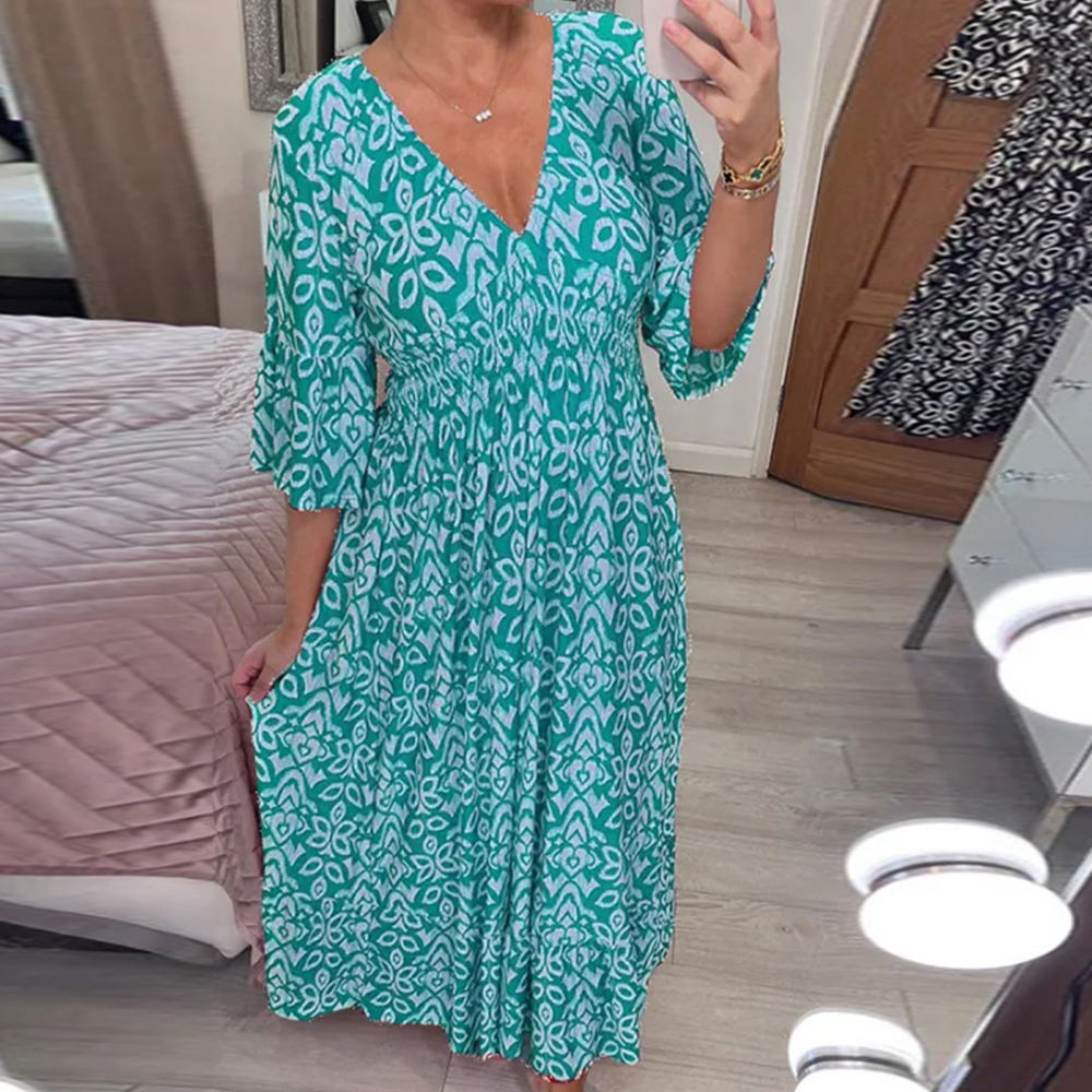 Lodowylabedz Sukienka plus size w kwiaty z dekoltem w serek