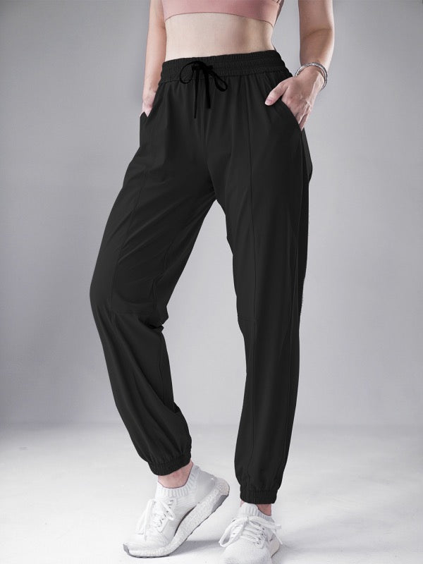 ALL-DAY WAYFARER MID-RISE CROPPED JOGGER