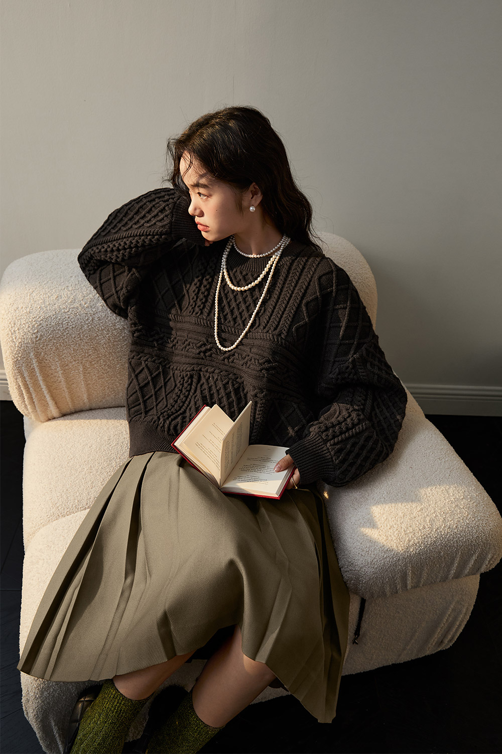 Lazy style twist jumper design round neck knit