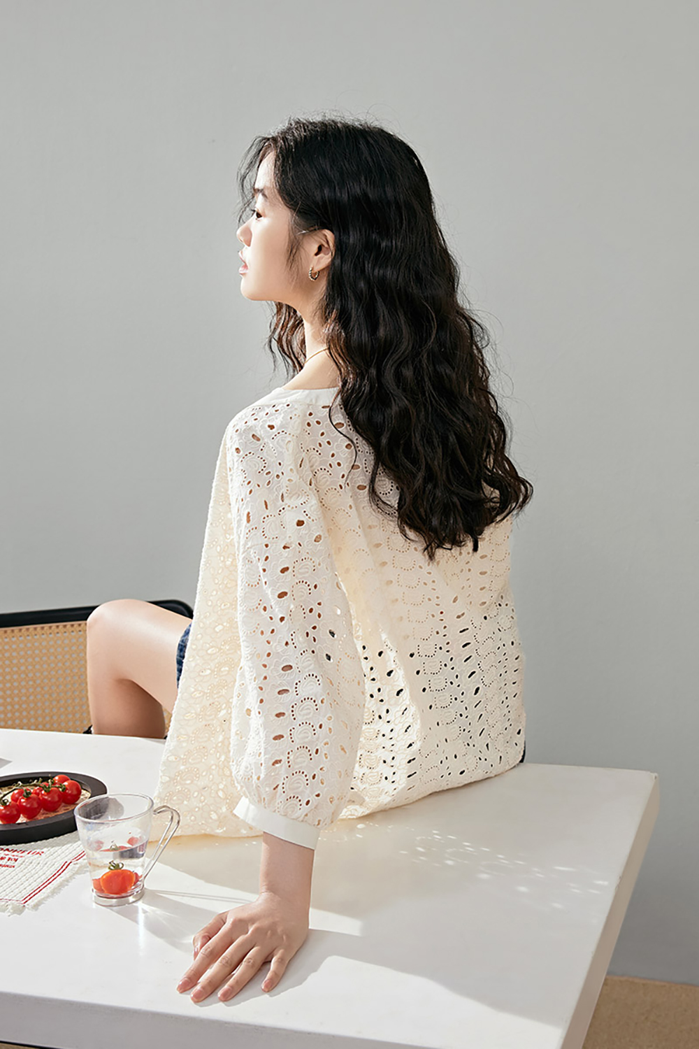 Lacy hollow blouse