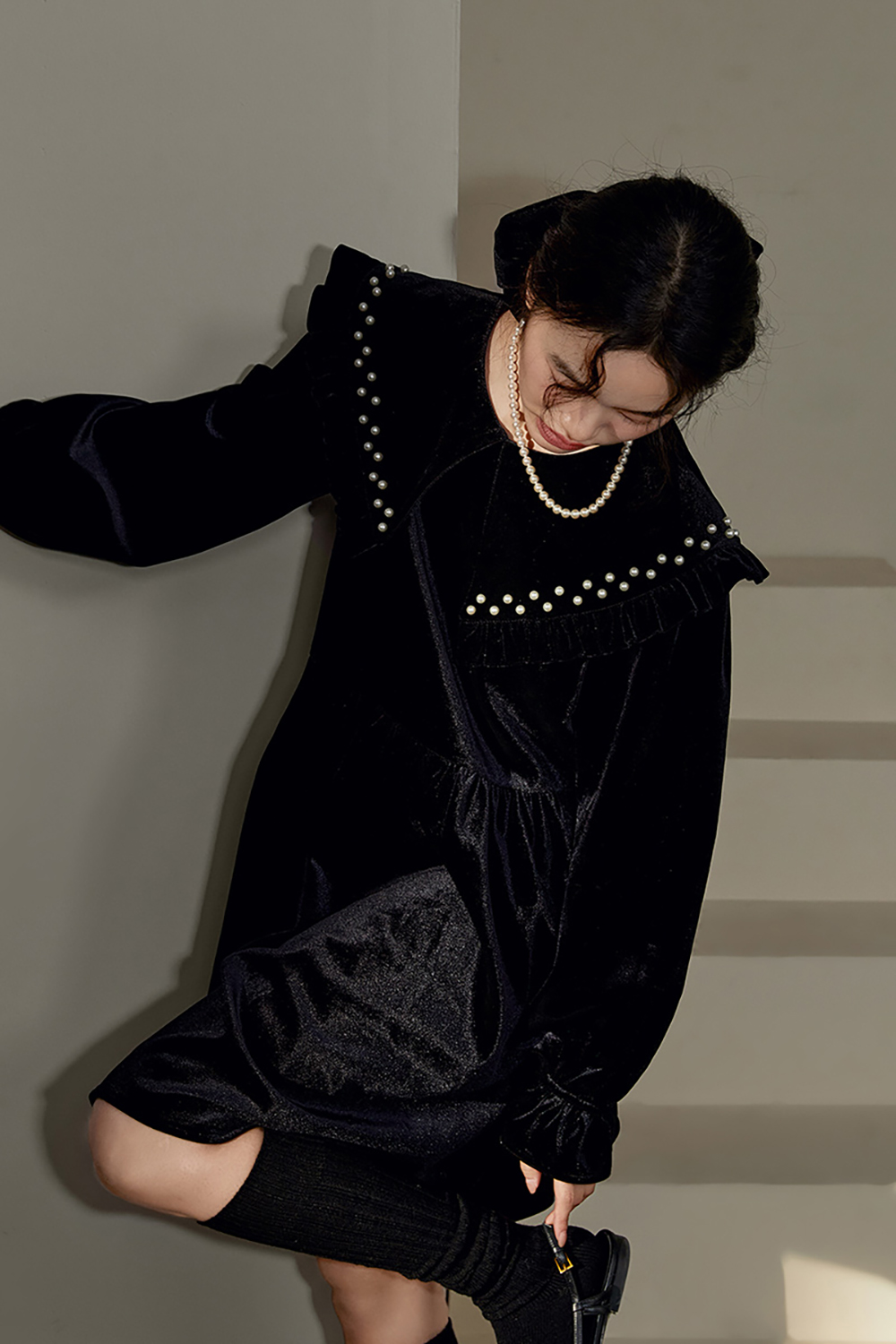 Black retro temperament velvet dress