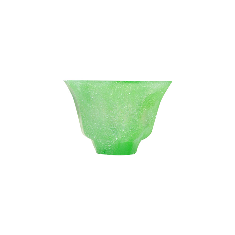 Octahedral glass cup