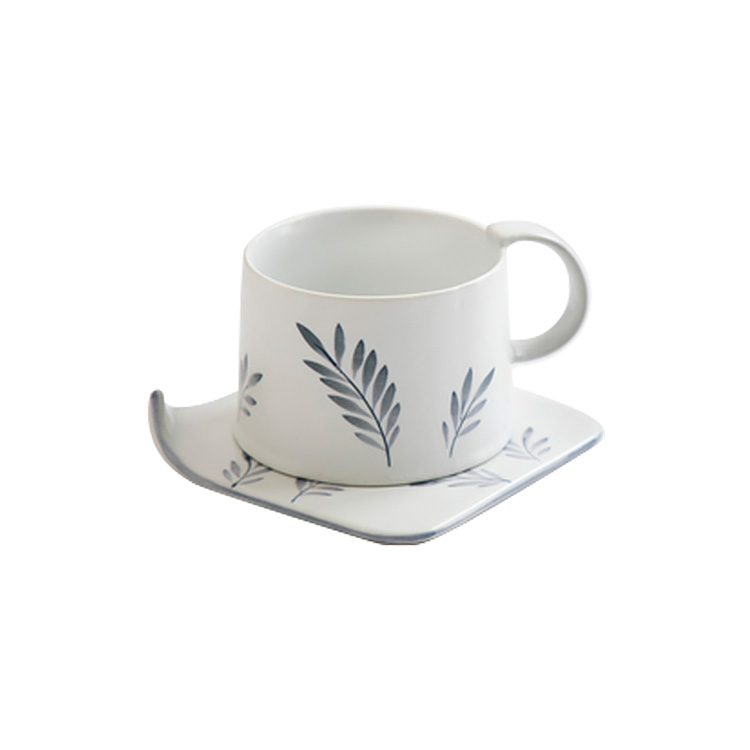 Striped coarse porcelain mug and saucer set/Japanese/Nordic/Simplistic/Home styles/Coffee mug/Mug/Leaf pattern/hand-painted pattern/semi-handmade/pottery/Drinks/Tea/Milk/Salad/Coffee/Cereal