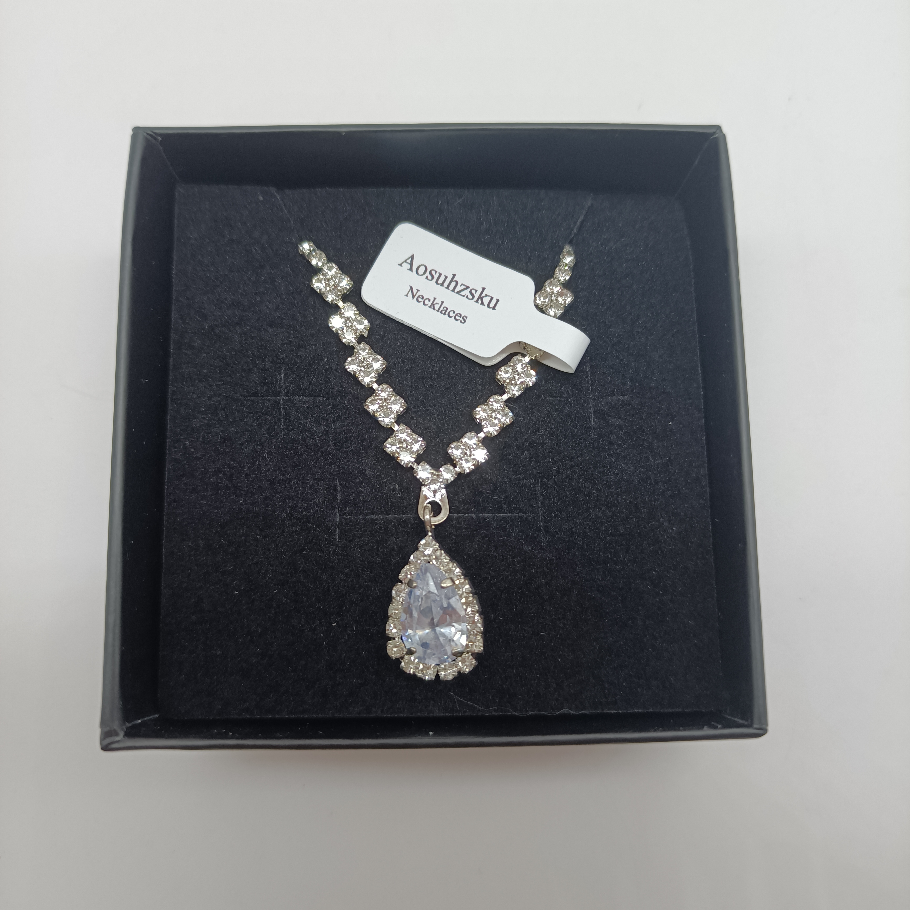 Aosuhzsku Necklaces,Make a Stunning Impression - Exquisite Teardrop-Shaped Waterdrop Necklace, Suitable for Any Occasion