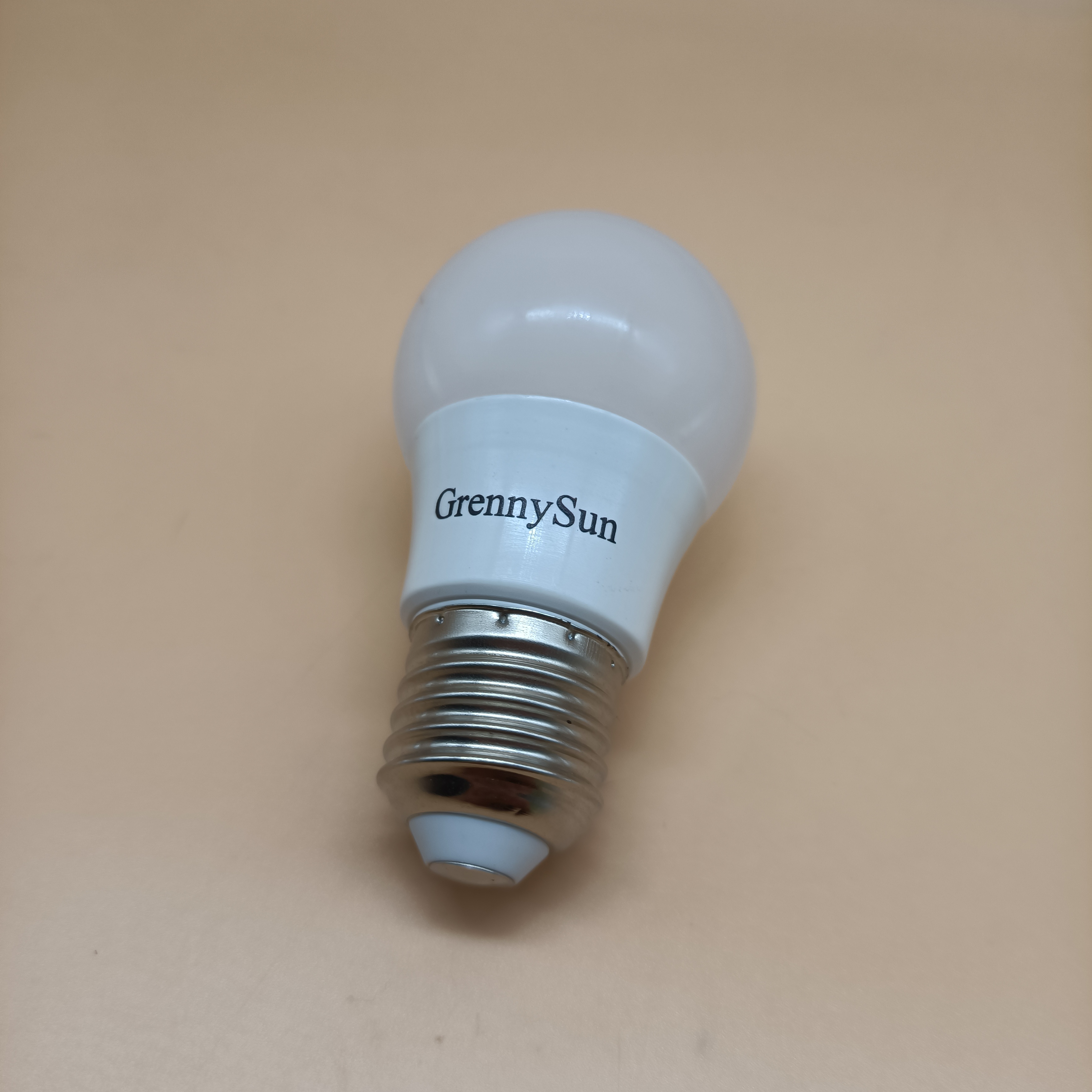 GrennySun Lightbulbs,Bright and energy-saving, the perfect combination of high-brightness lighting and long life