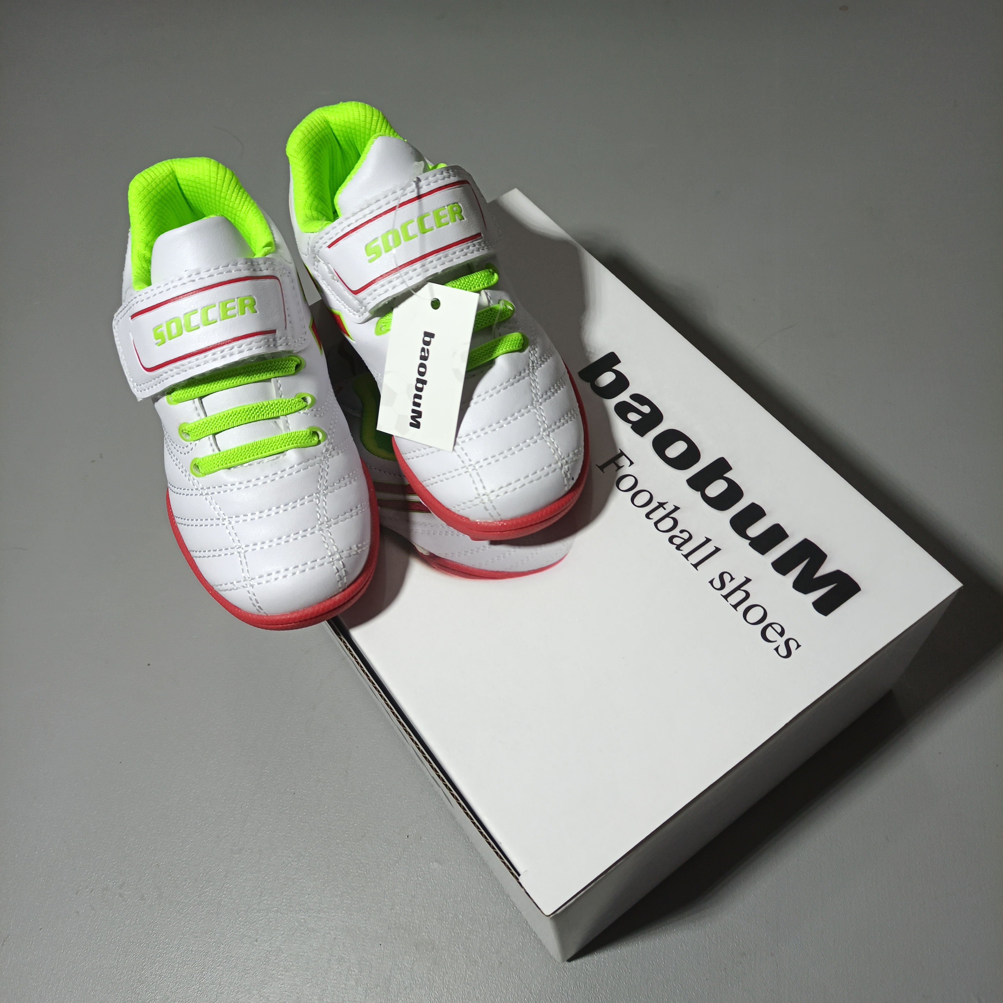 baobuM Football shoes,Solid ground Soccer shoes for boys and girls sports outdoor football shoes