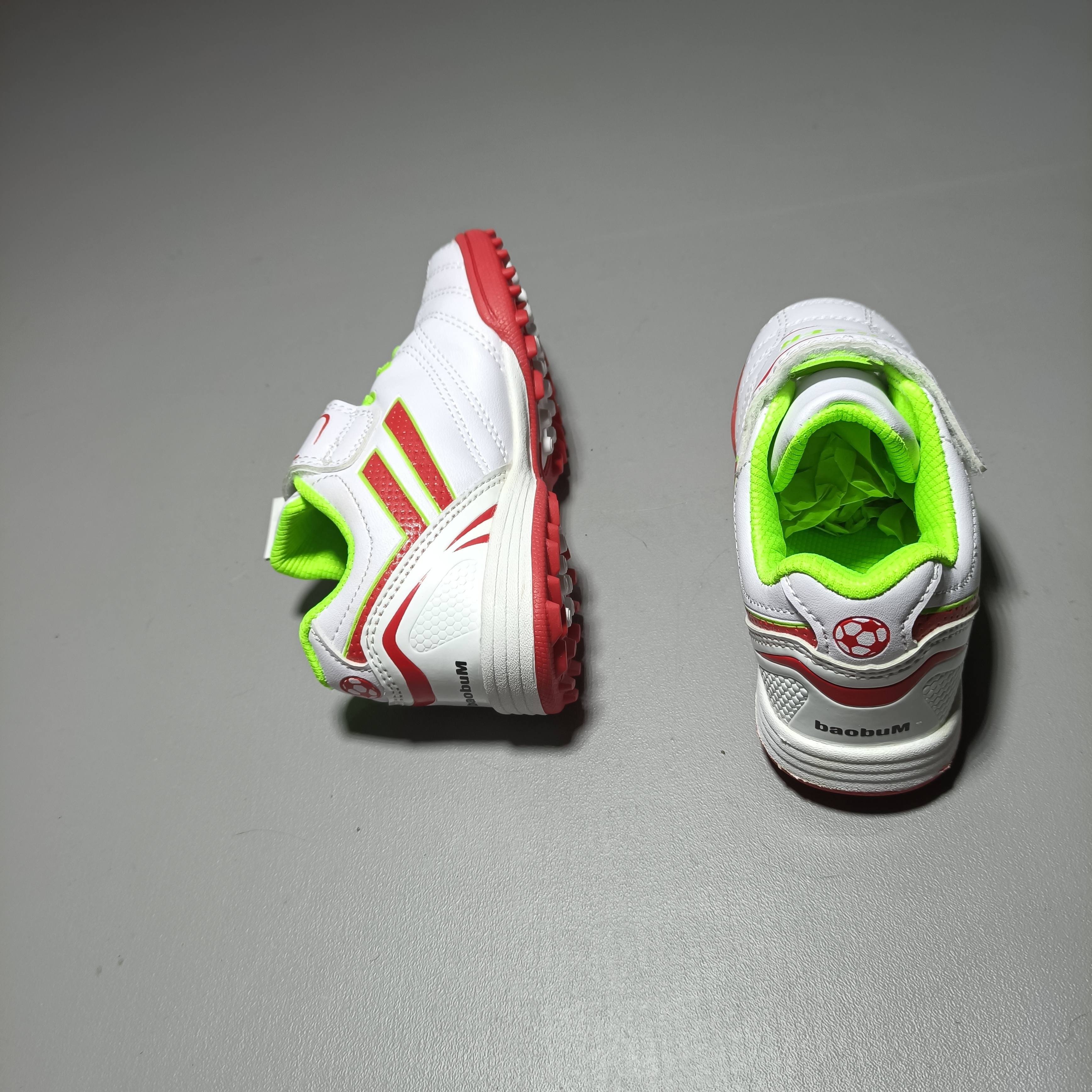 baobuM Football shoes,Solid ground Soccer shoes for boys and girls sports outdoor football shoes