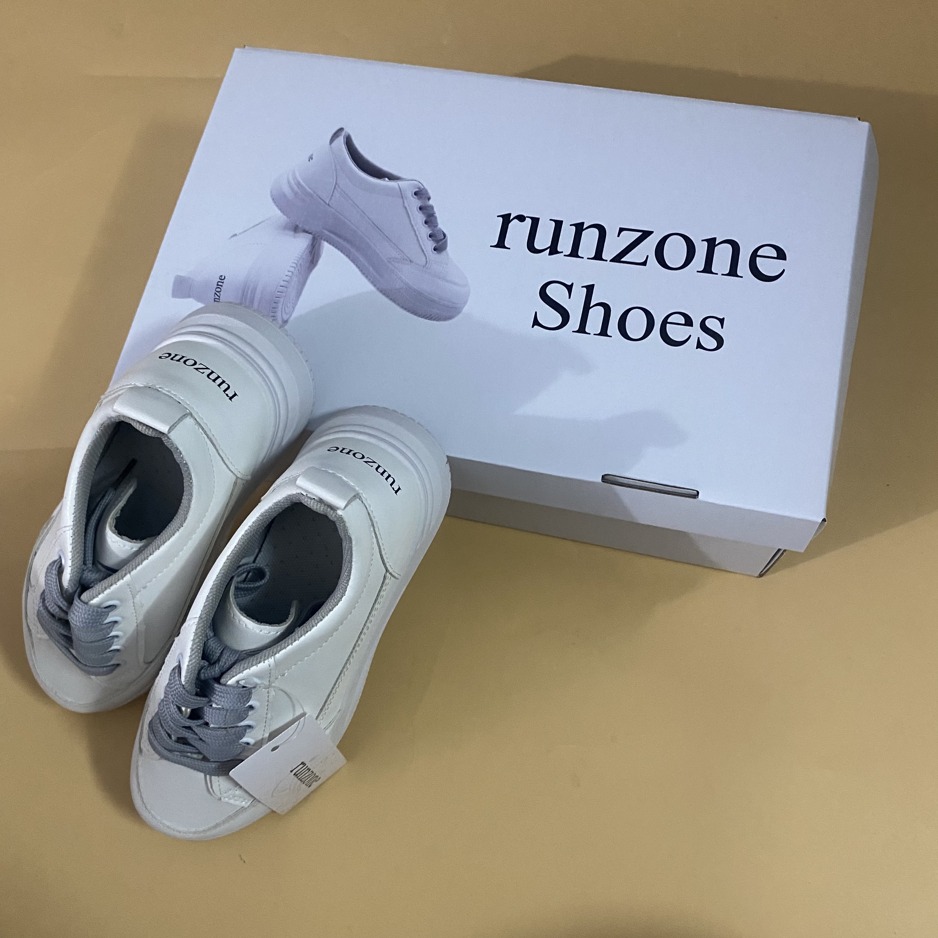 runzone shoes, Ladies Classic Casual Shoes, Flat Fashion Walking Shoes (lace up/slip-on)