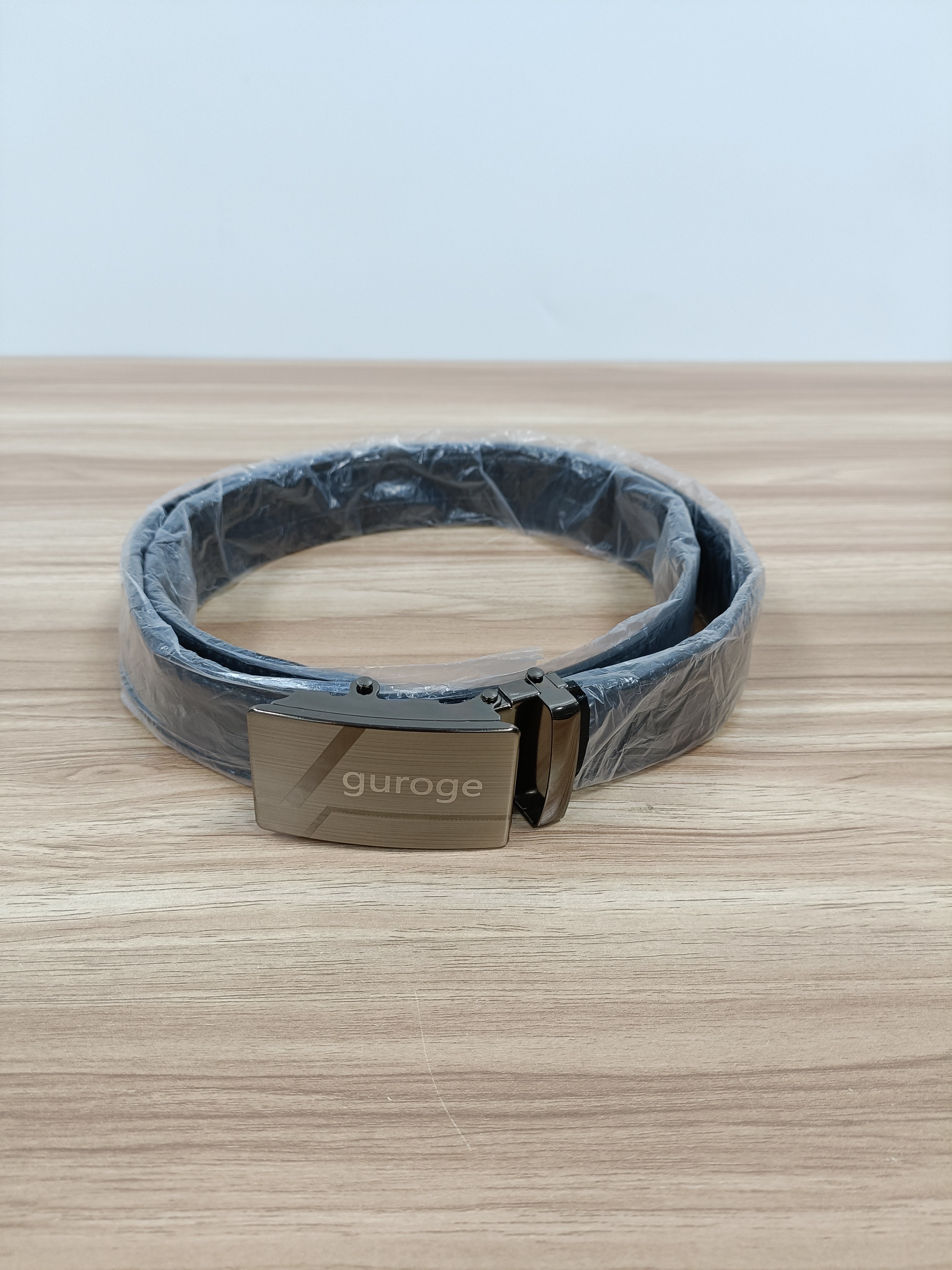 guroge Belts made of leather, Men’s Casual Leather Leather Belts 4MM Thick Alloy Prong Buckle