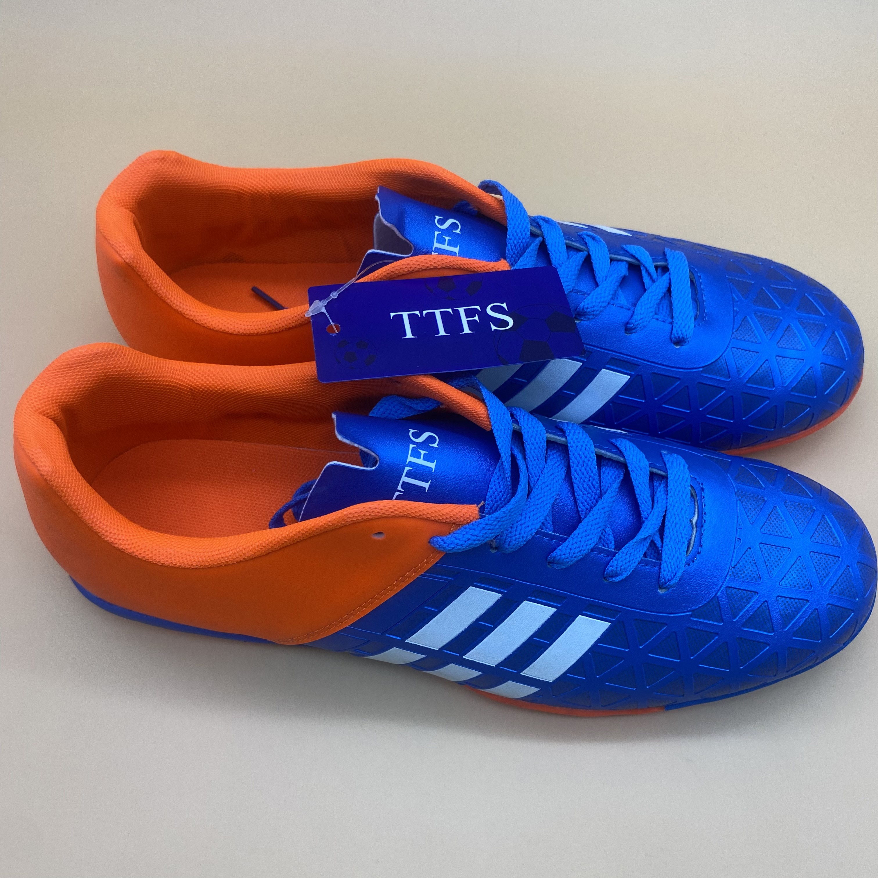 TTFS Soccer Shoes, Sports Outdoor Comfortable Football Shoes, Flexible And Wwear-Resistant , Non-Slip