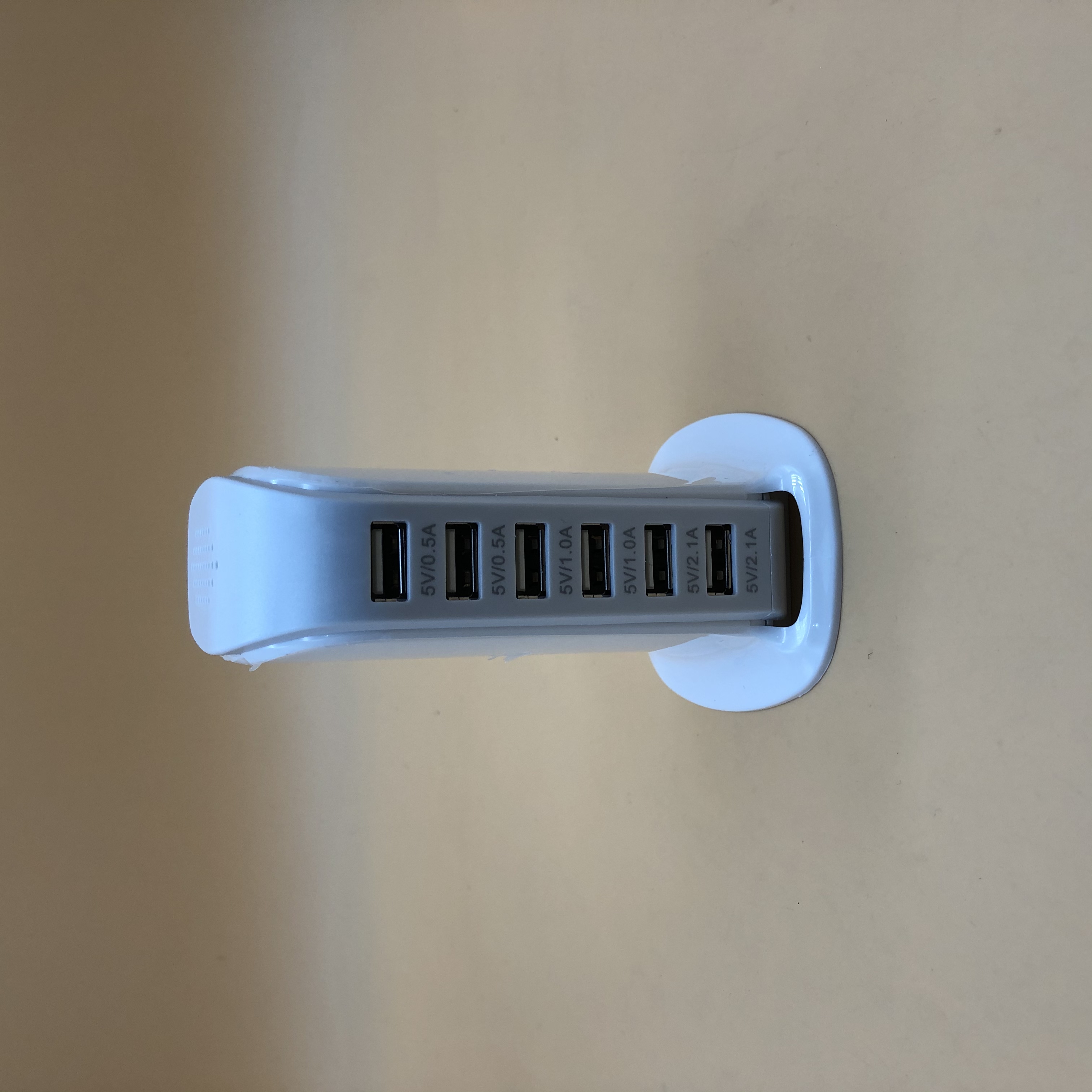 30W USB Power Adapter，6-port USB desktop charging station for a variety of electronic devices