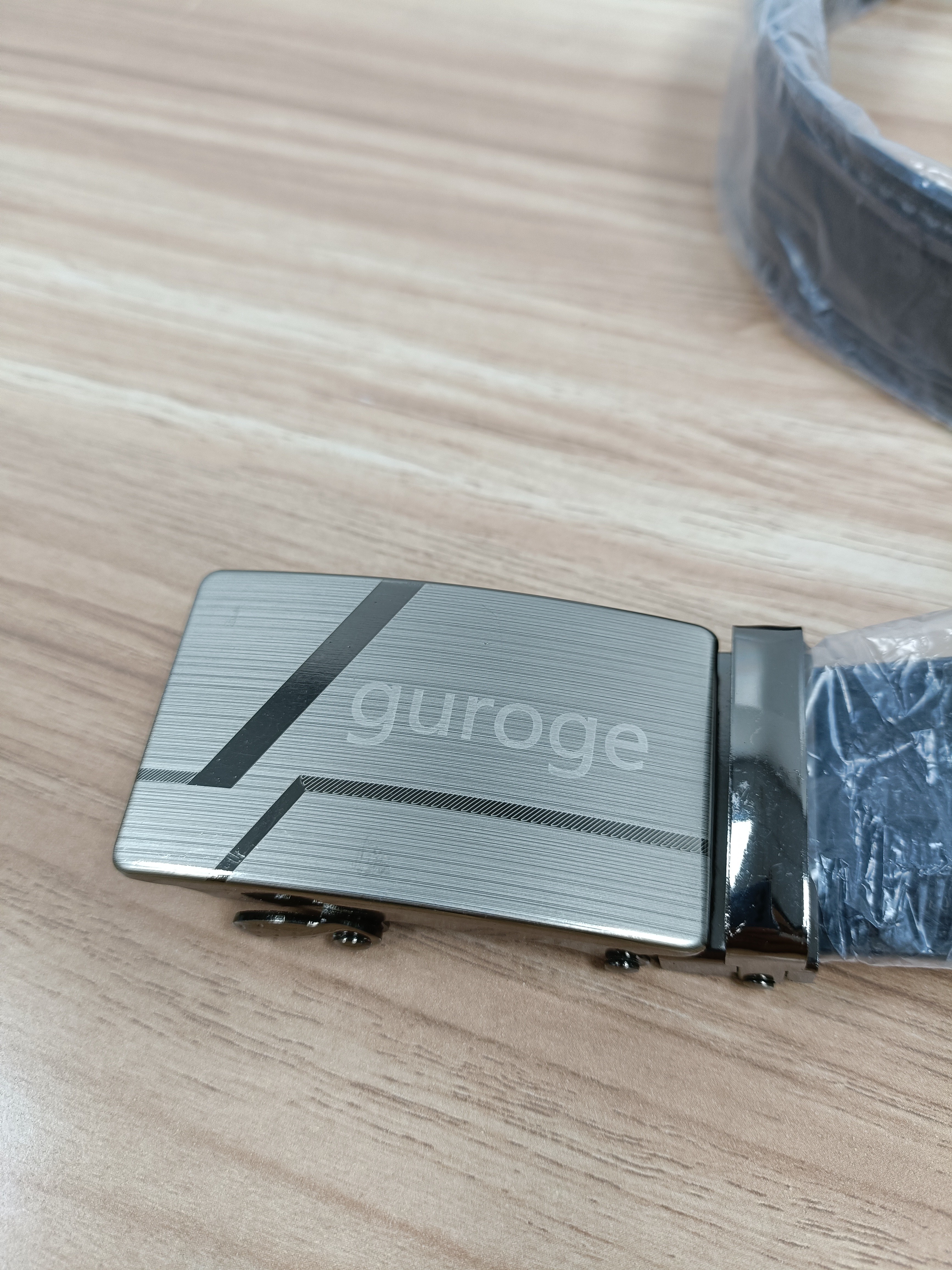 guroge Belts made of leather, Men’s Casual Leather Leather Belts 4MM Thick Alloy Prong Buckle