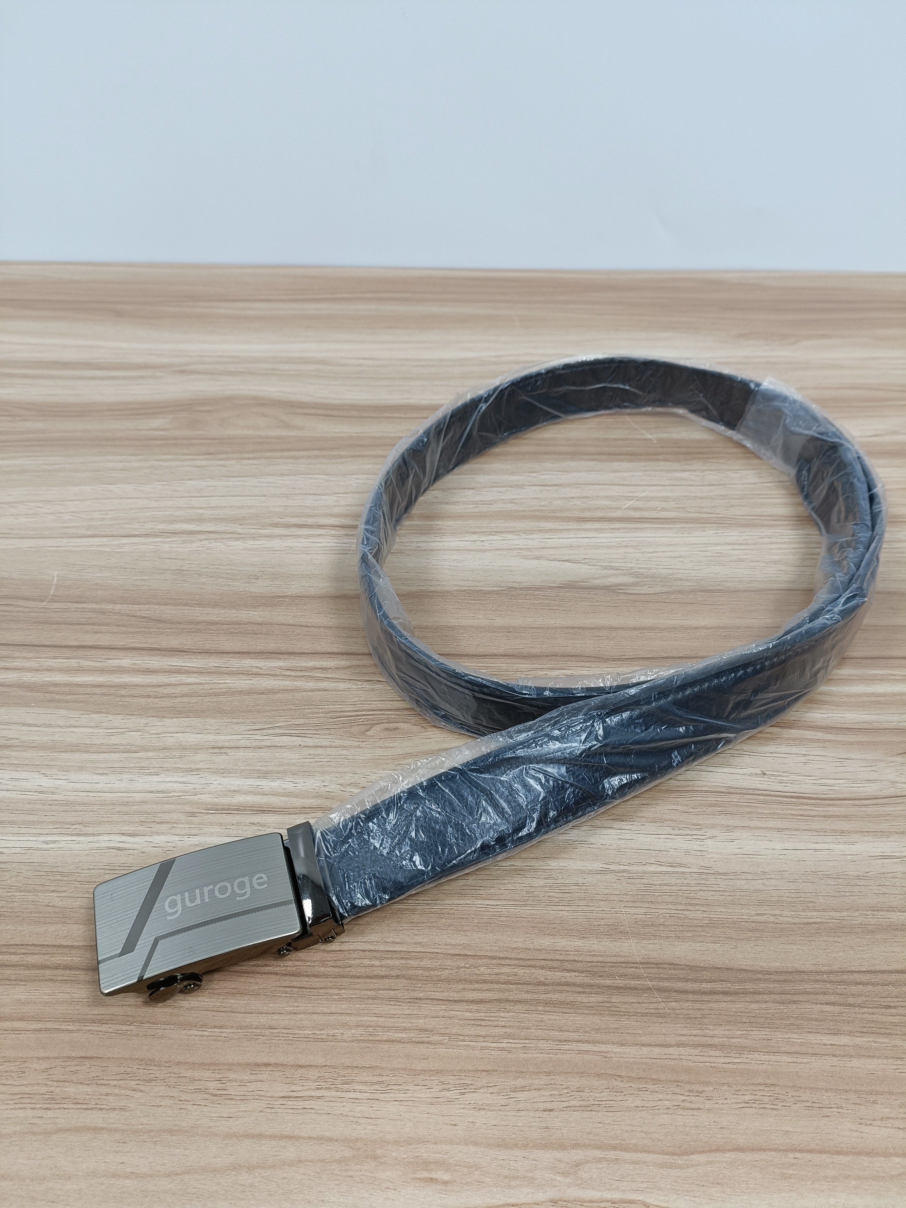 guroge Belts made of leather, Men’s Casual Leather Leather Belts 4MM Thick Alloy Prong Buckle