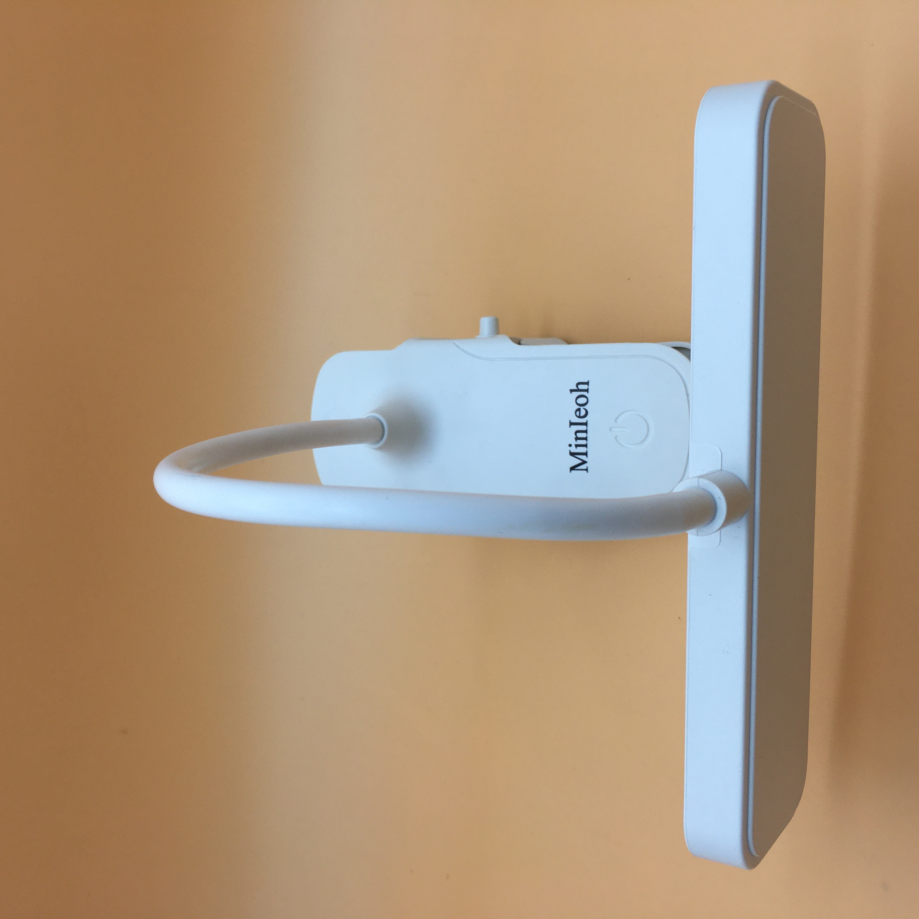 MinIeoh Desk lamps,LED Desk Lamp with USB Charging Port, Dimmable Eye-Caring Reading Light, Touch Control