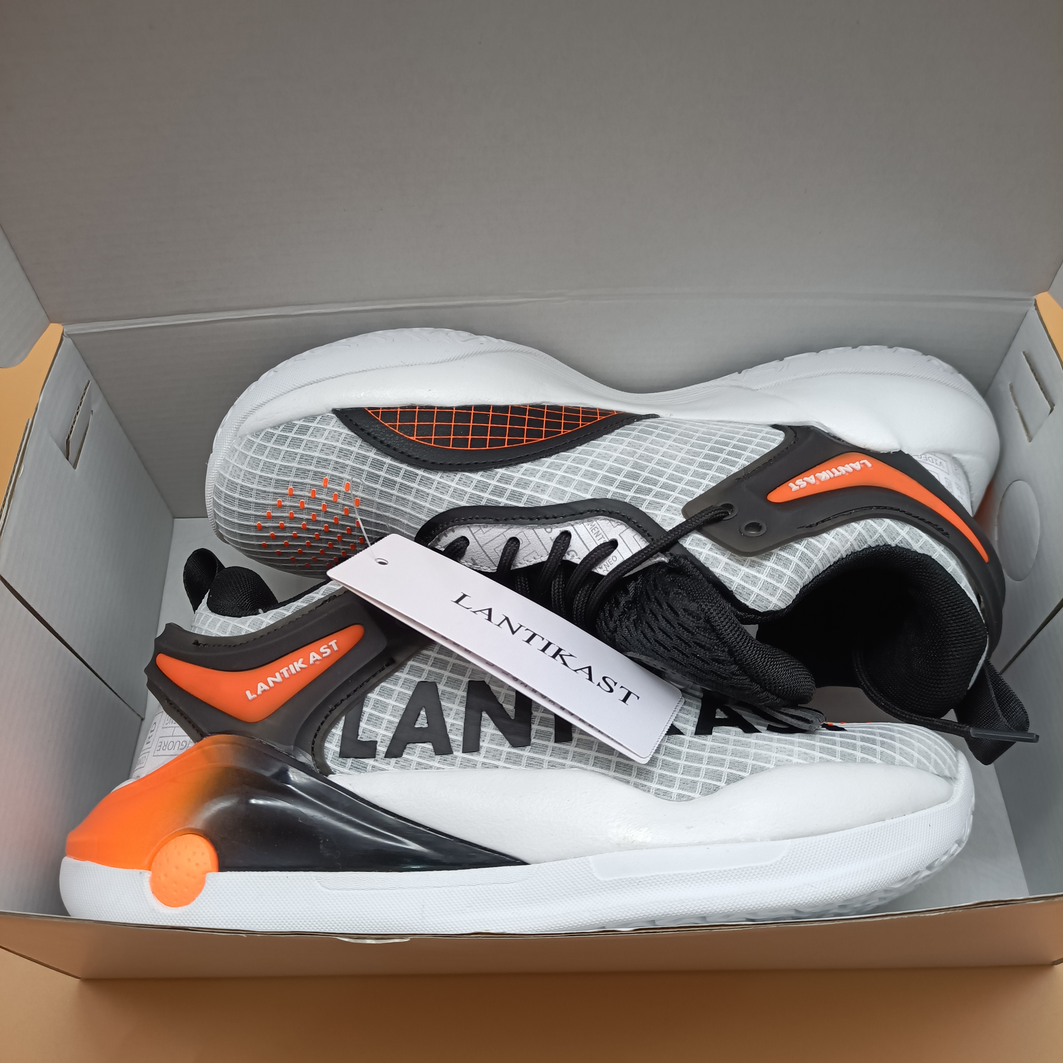  LANTIKAST Basketball sneakers,High Top Mens Basketball Shoes,Non Slip Outdoor Sneakers