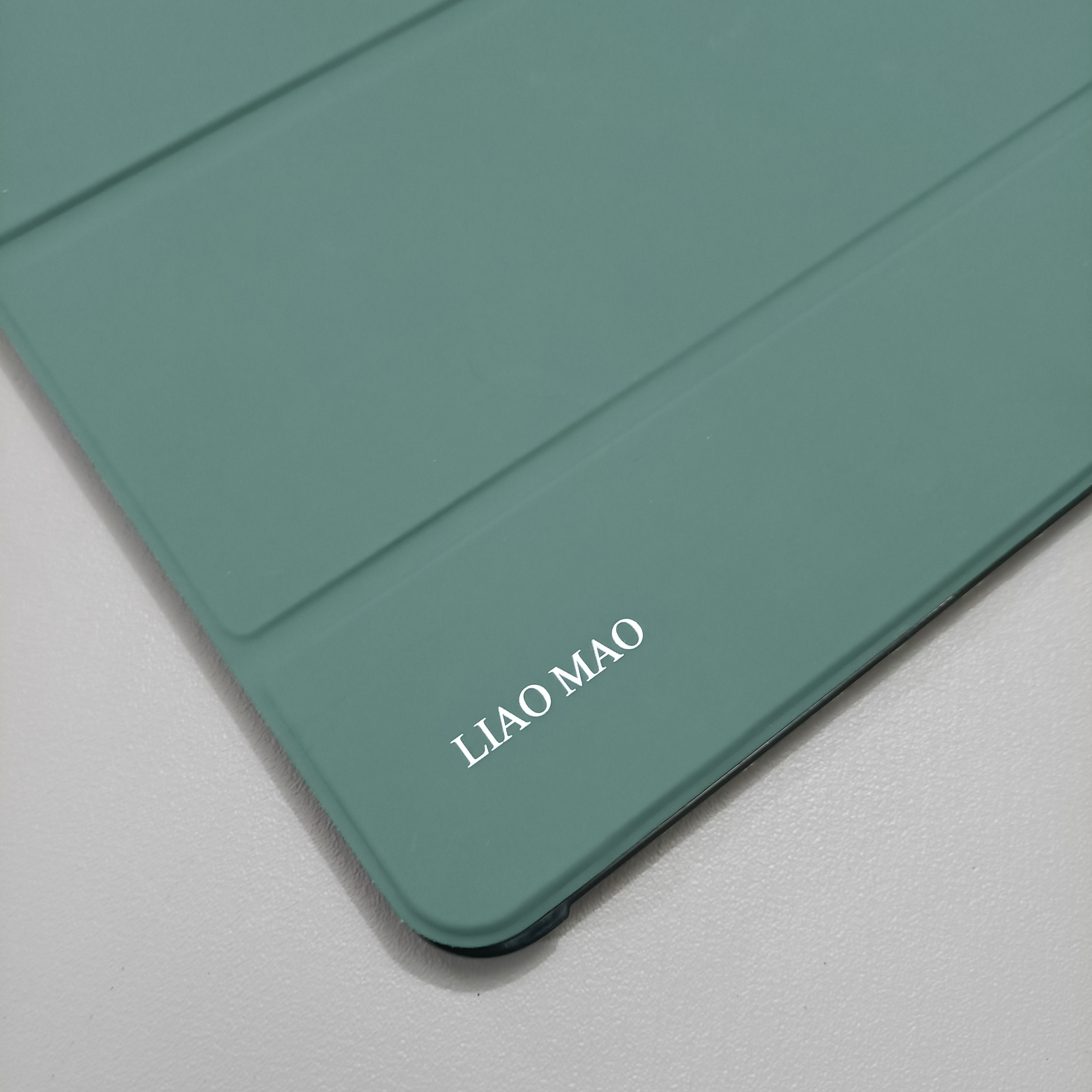 LIAO MAO Protective cases for tablet computers,12.9 (21/20/18) Universal, Soft shell silicone magnetic suction plate air5 Holster with pen slot