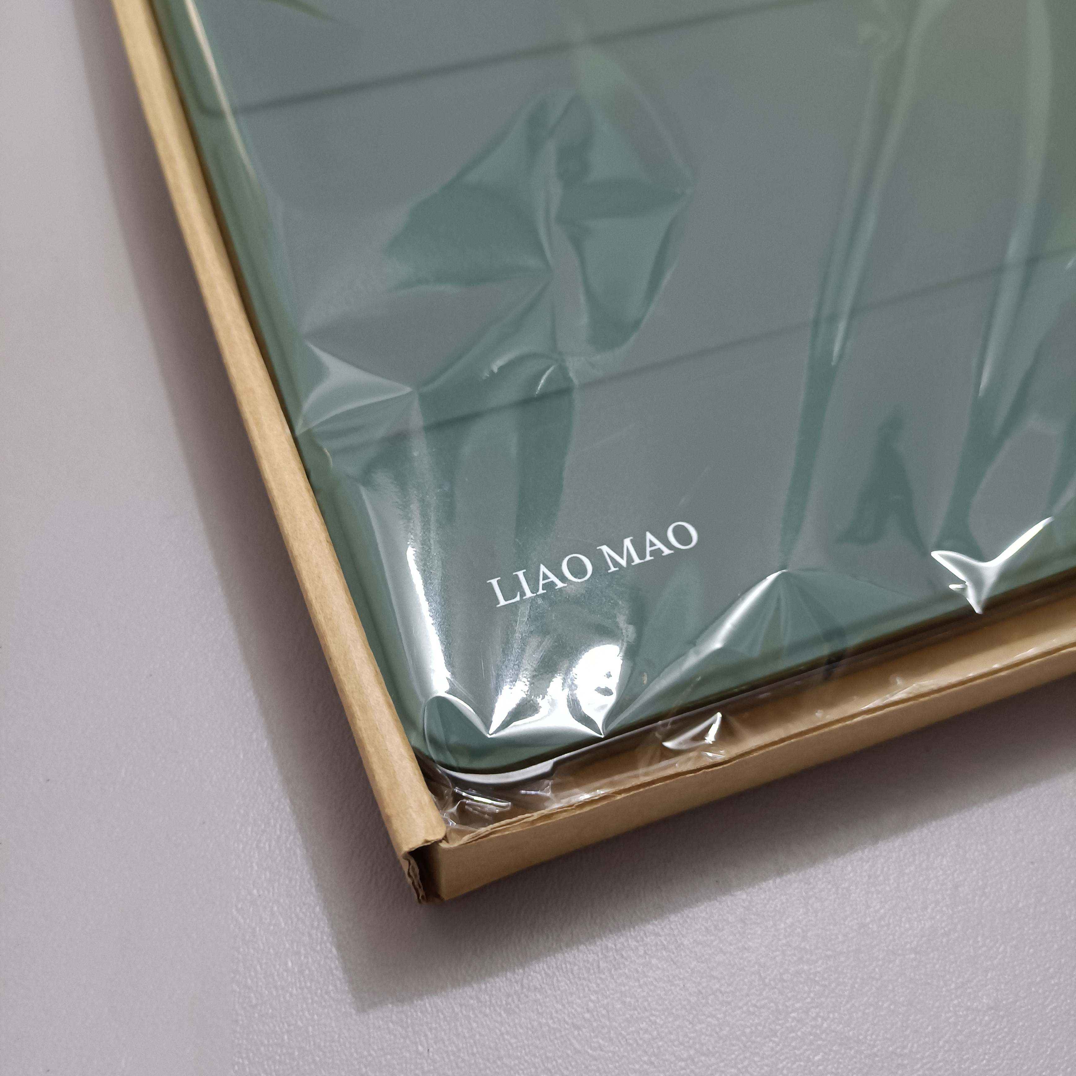 LIAO MAO Protective cases for tablet computers,12.9 (21/20/18) Universal, Soft shell silicone magnetic suction plate air5 Holster with pen slot