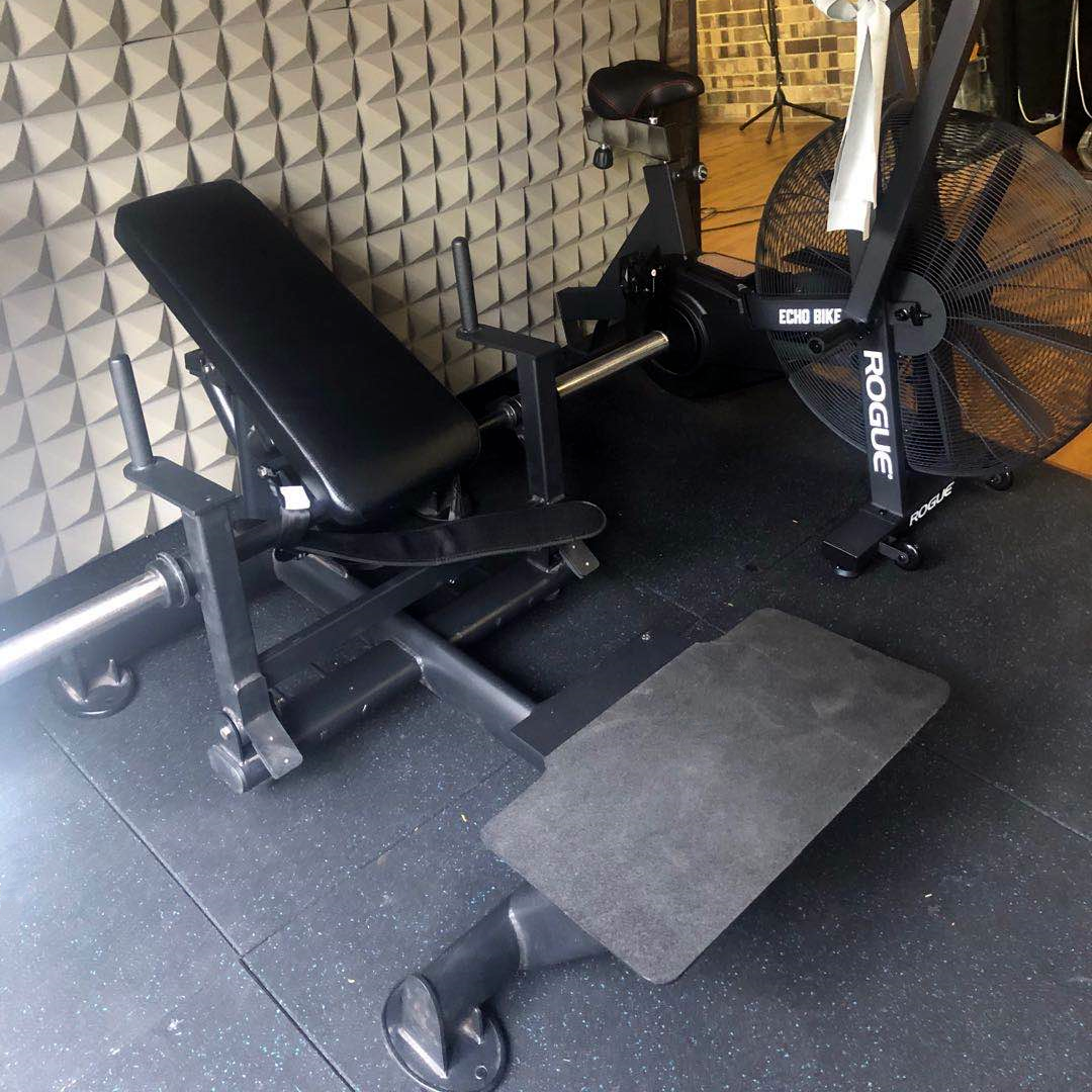 Hip thrust glute machine