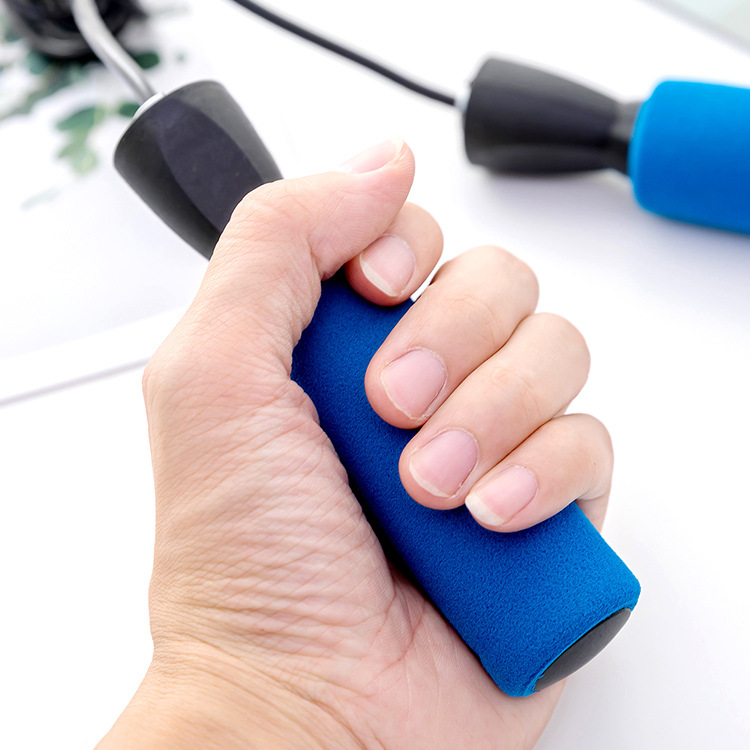 Fitness plastic jump rope