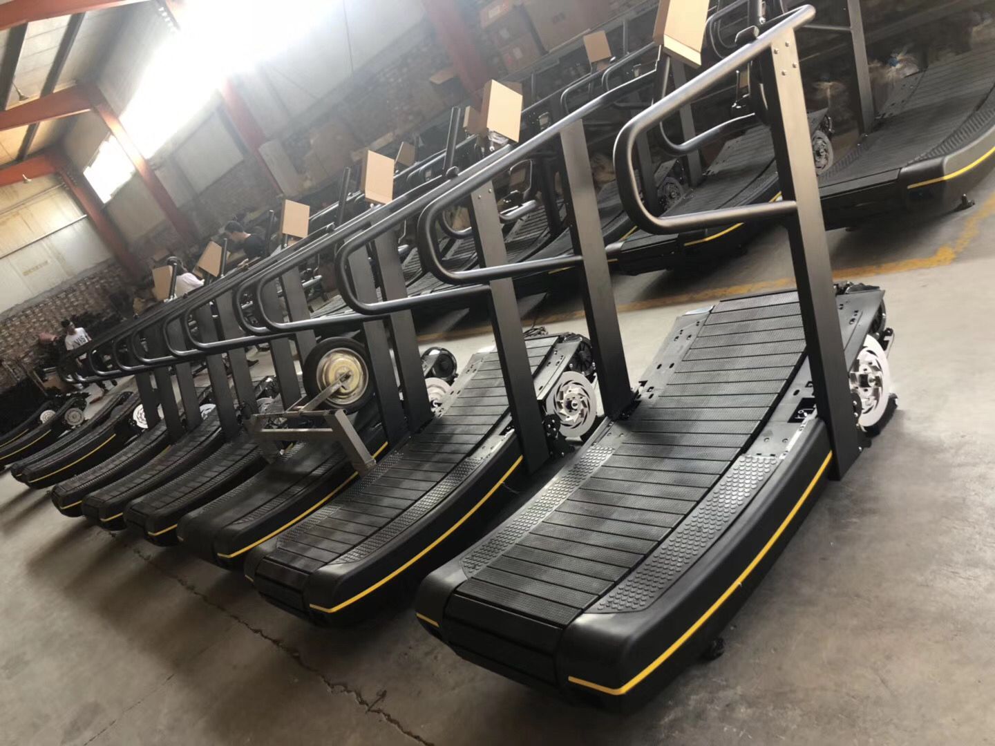 Magnet Resistance Self Generating Curve Treadmill