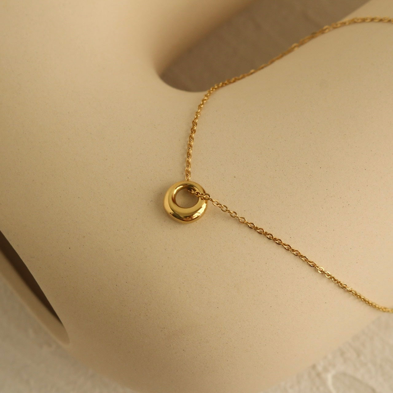 Tatum Donut Necklace