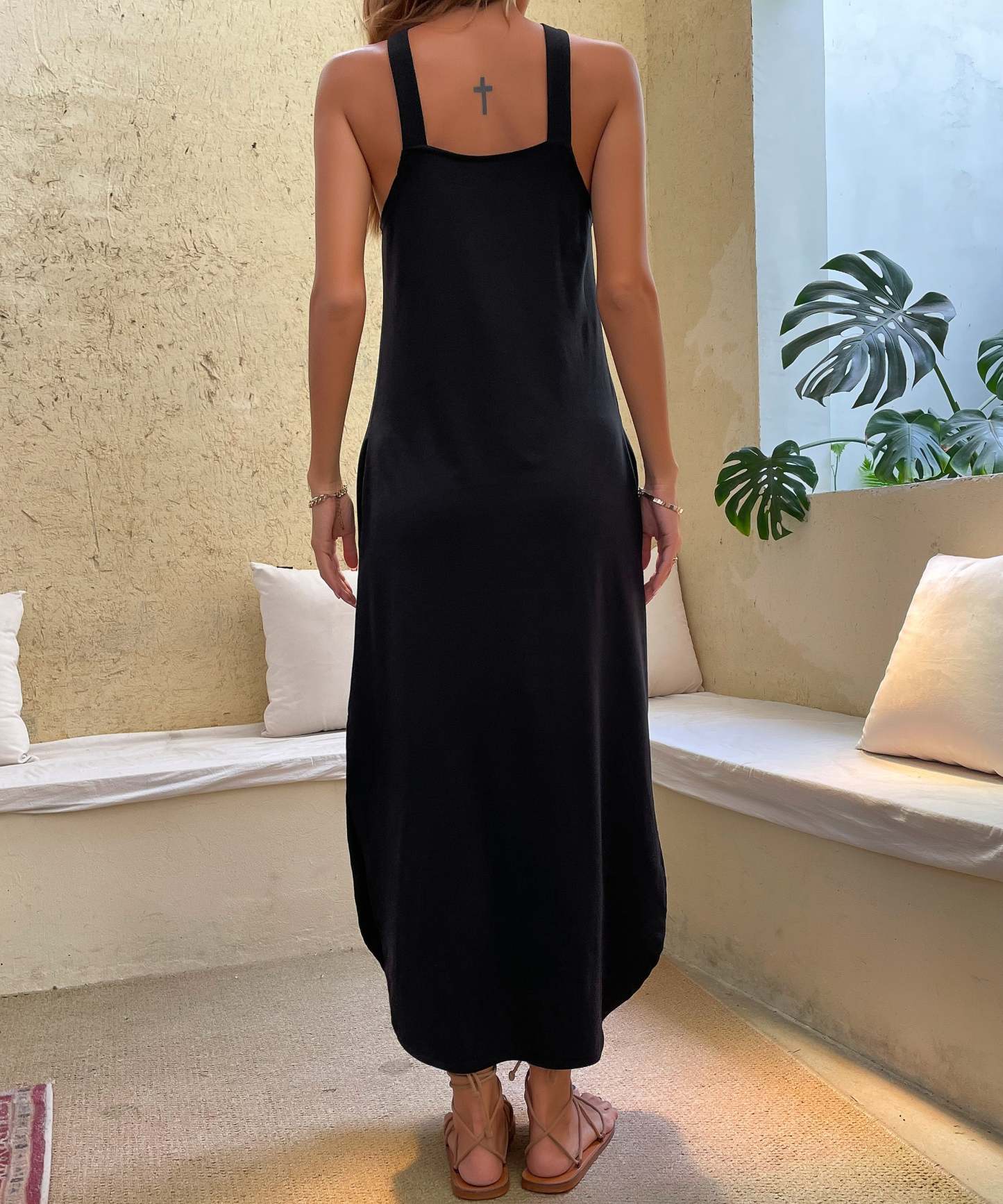 Hidden Pocket Split Side Ring Linked Midi Dress