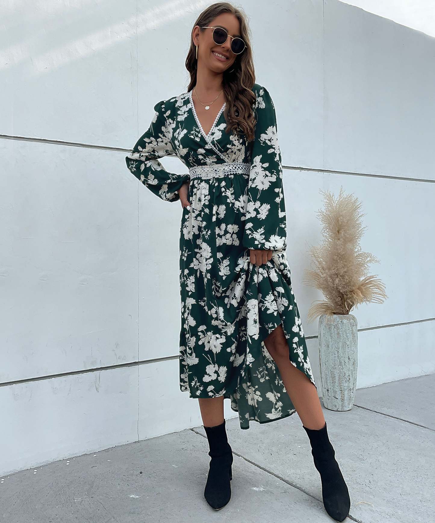 Floral Print Guipure Lace Insert Lantern Sleeve Midi Dress