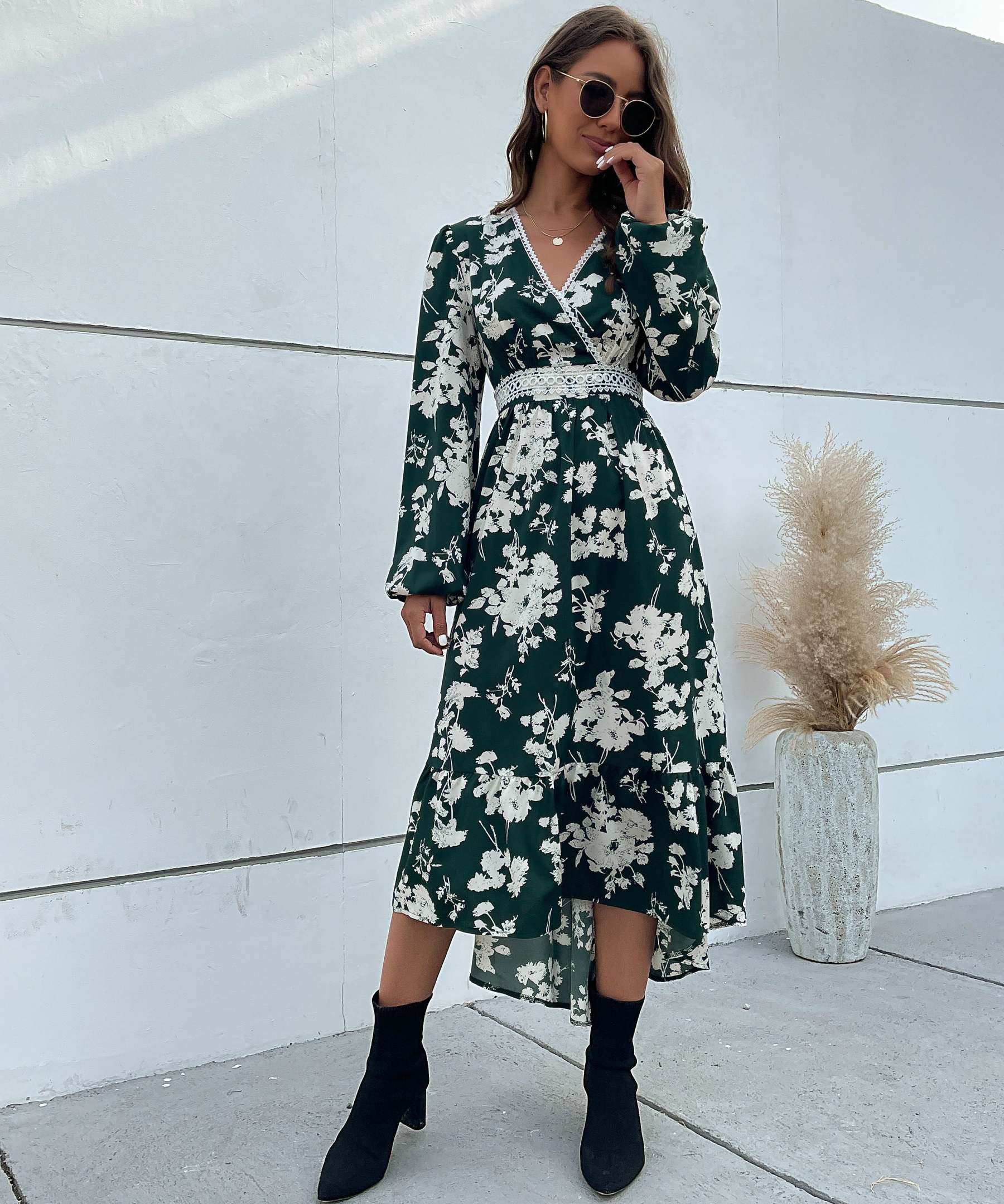 Floral Print Guipure Lace Insert Lantern Sleeve Midi Dress