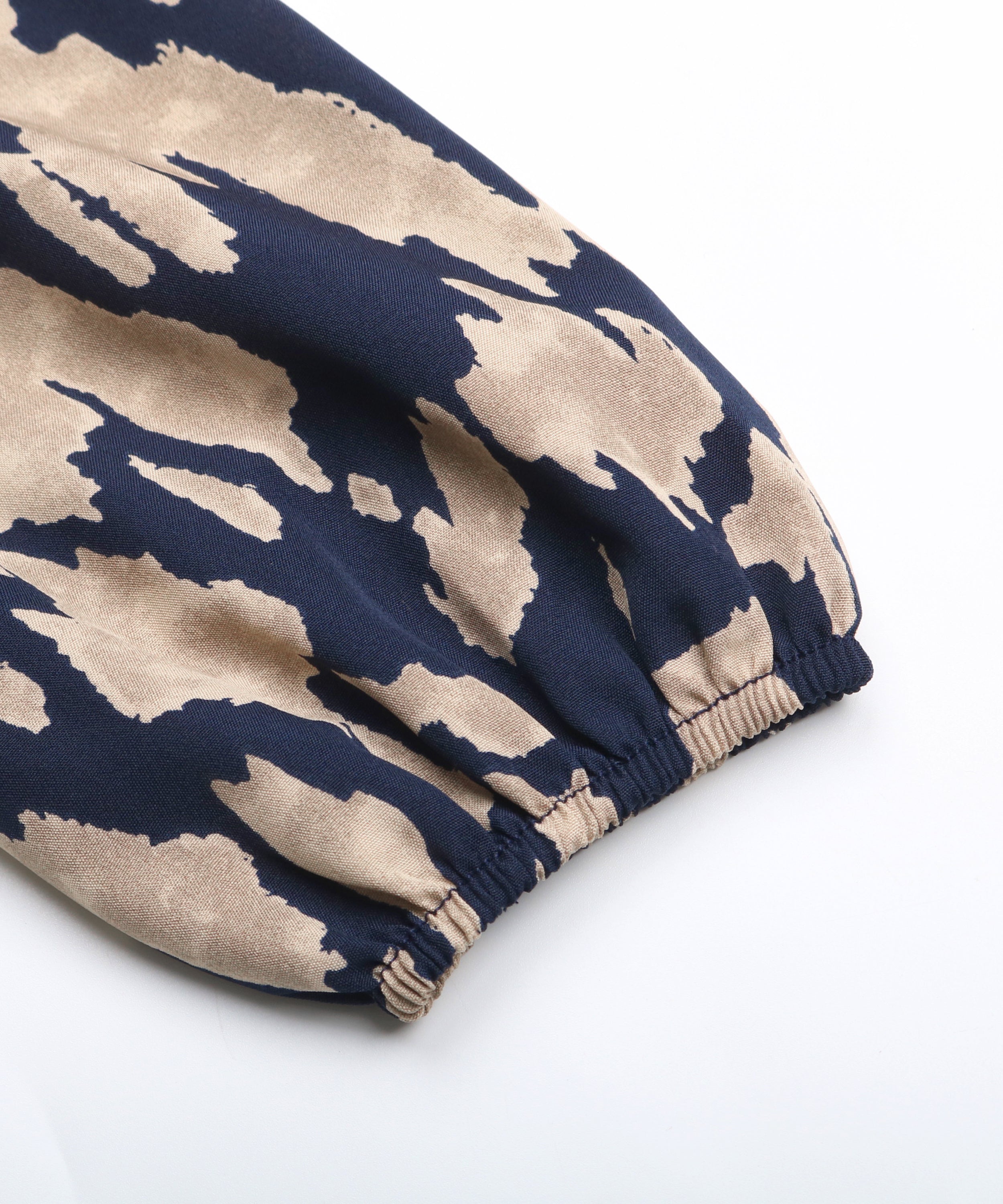 Allover Print Notched Neckline Pleated Hem Belted Midi Dress