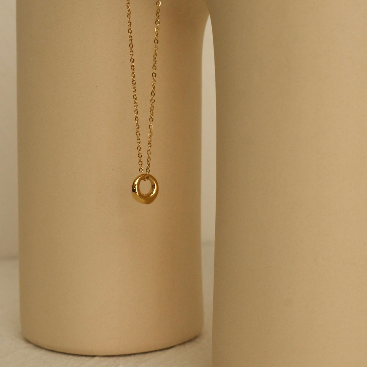 Tatum Donut Necklace