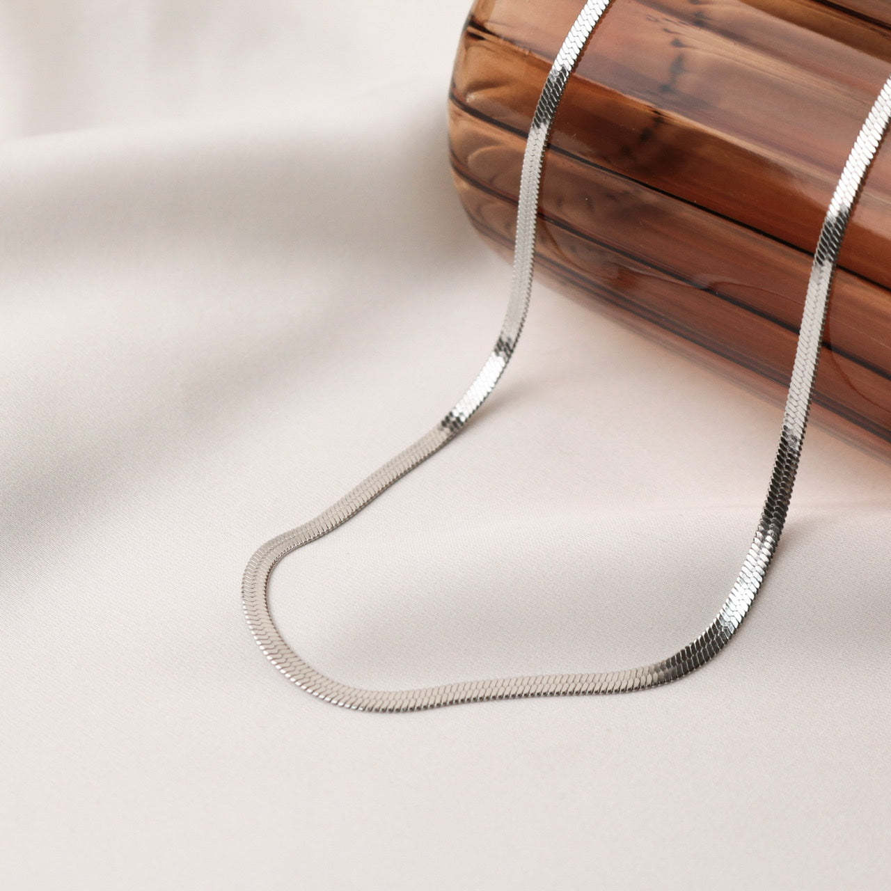 Marley Herringbone Chain Necklace (Silver)