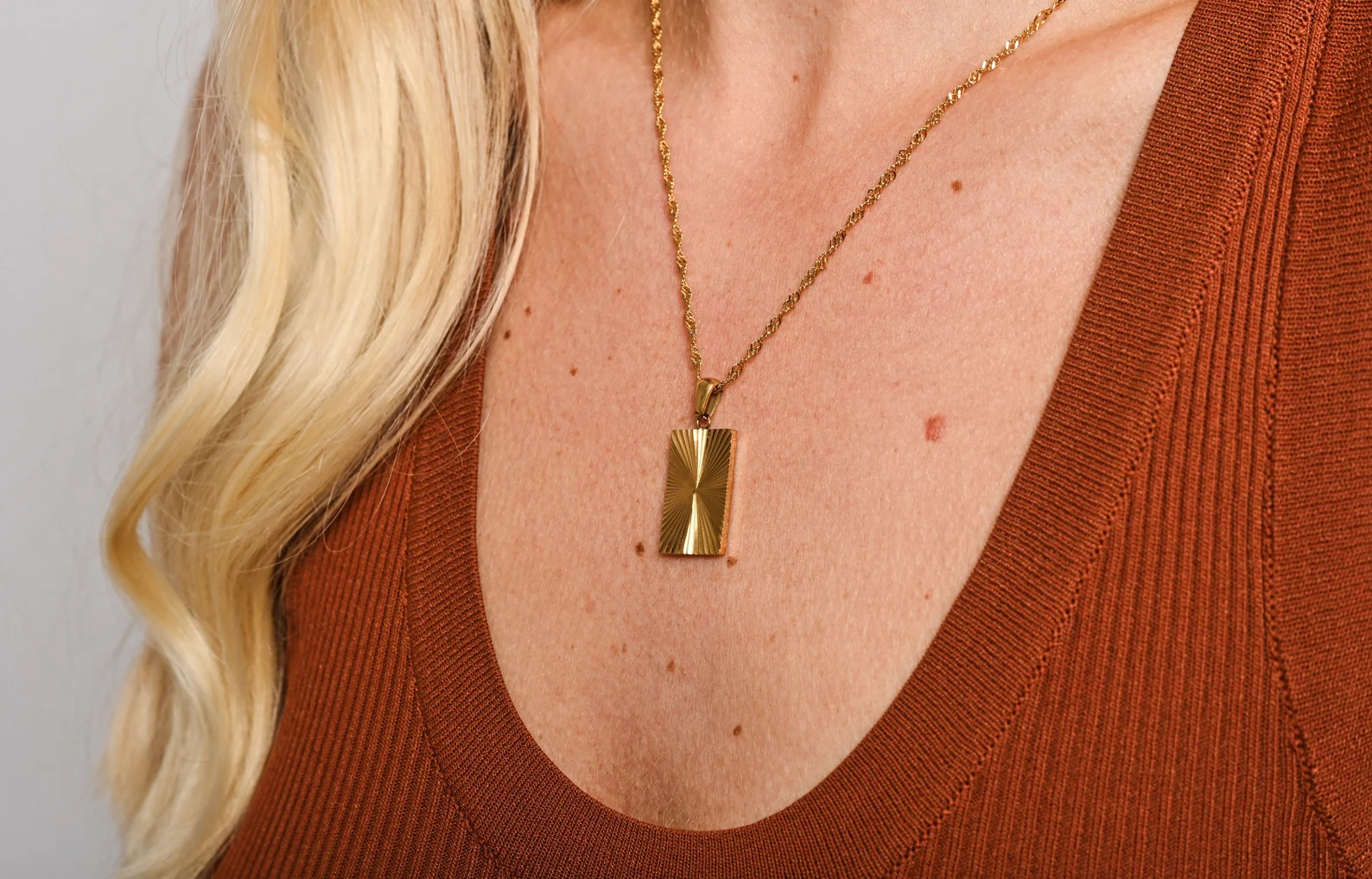 18K Gold Plated Stainless Steel Sunburst Rectangle Pendant Necklace