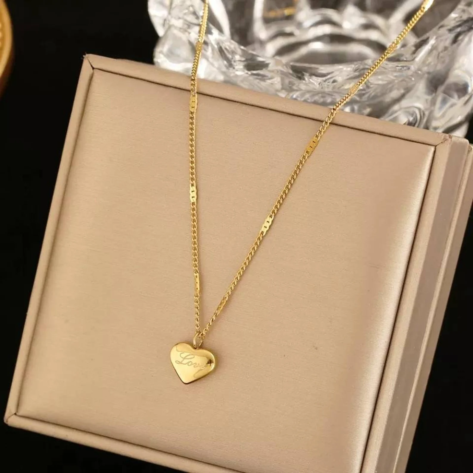 18K Gold Love Heart Pendant Necklace for Women Stainless Steel Gold Plated