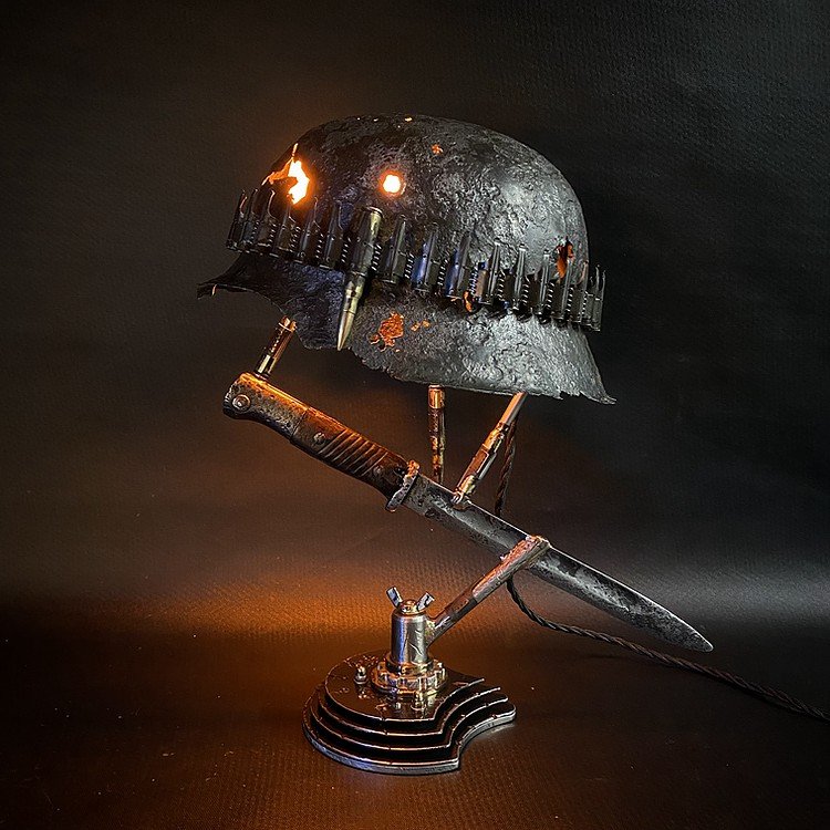War relic lamp/Remembering that history