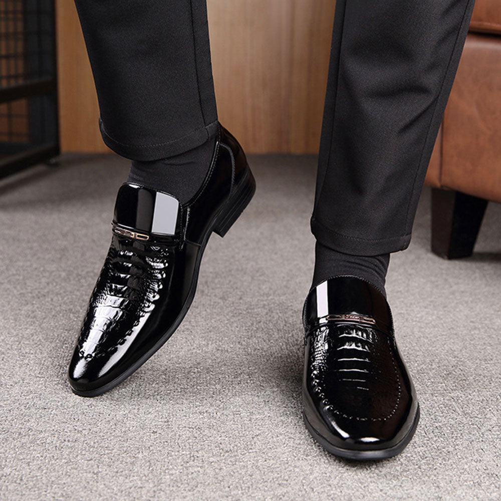 Chaussures en cuir d'affaires à bout pointu à imprimé crocodile pour hommes à la mode