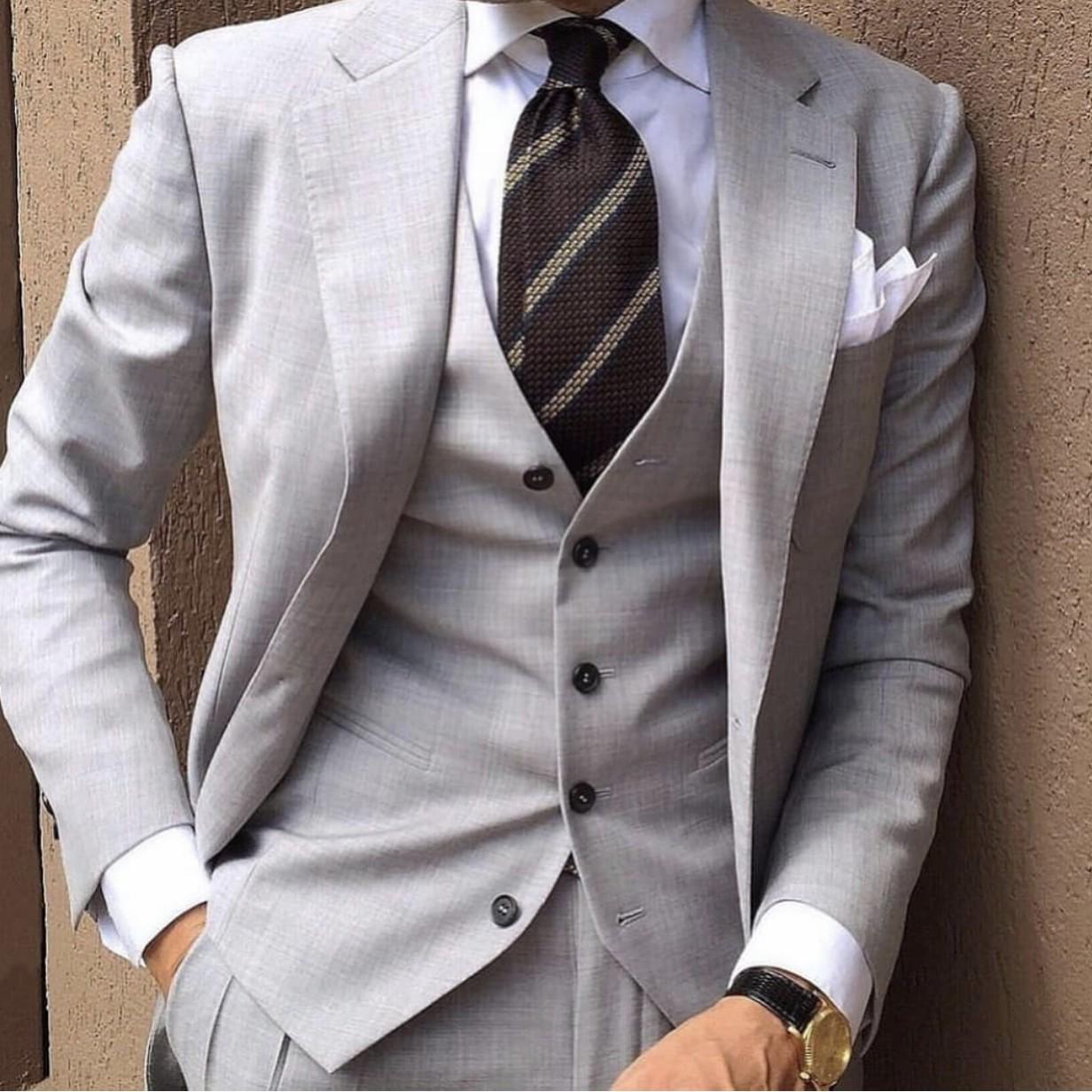 Light Grey Slim Fit Groom Suits Groomsmen Dinner Prom Party Suits 3 Piece Set (Jacket+Vest+Pants)