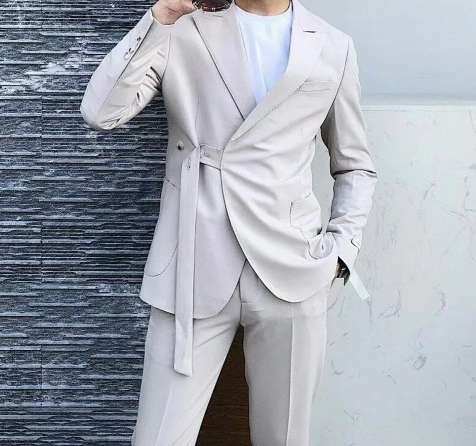 Fashion Men Suit Peaked Lapel Belt Prom Suits Blazer Jacket Men Tuxedos Suit 2 Piece Coat+Pant