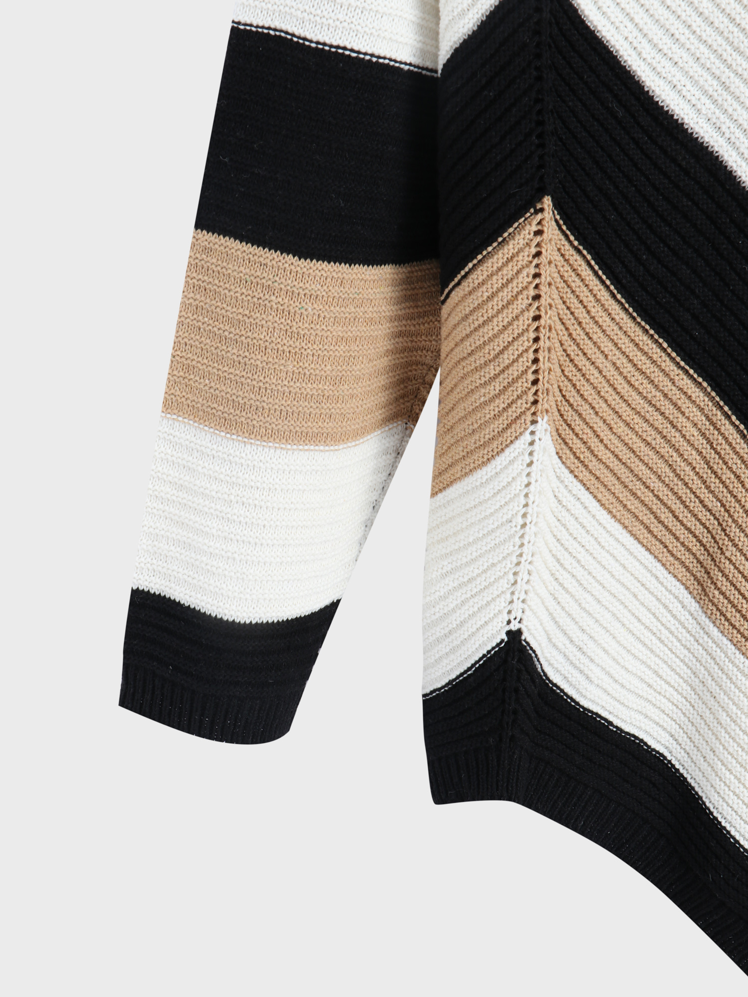 Roundneck Loose Colorblock Knit Sweater