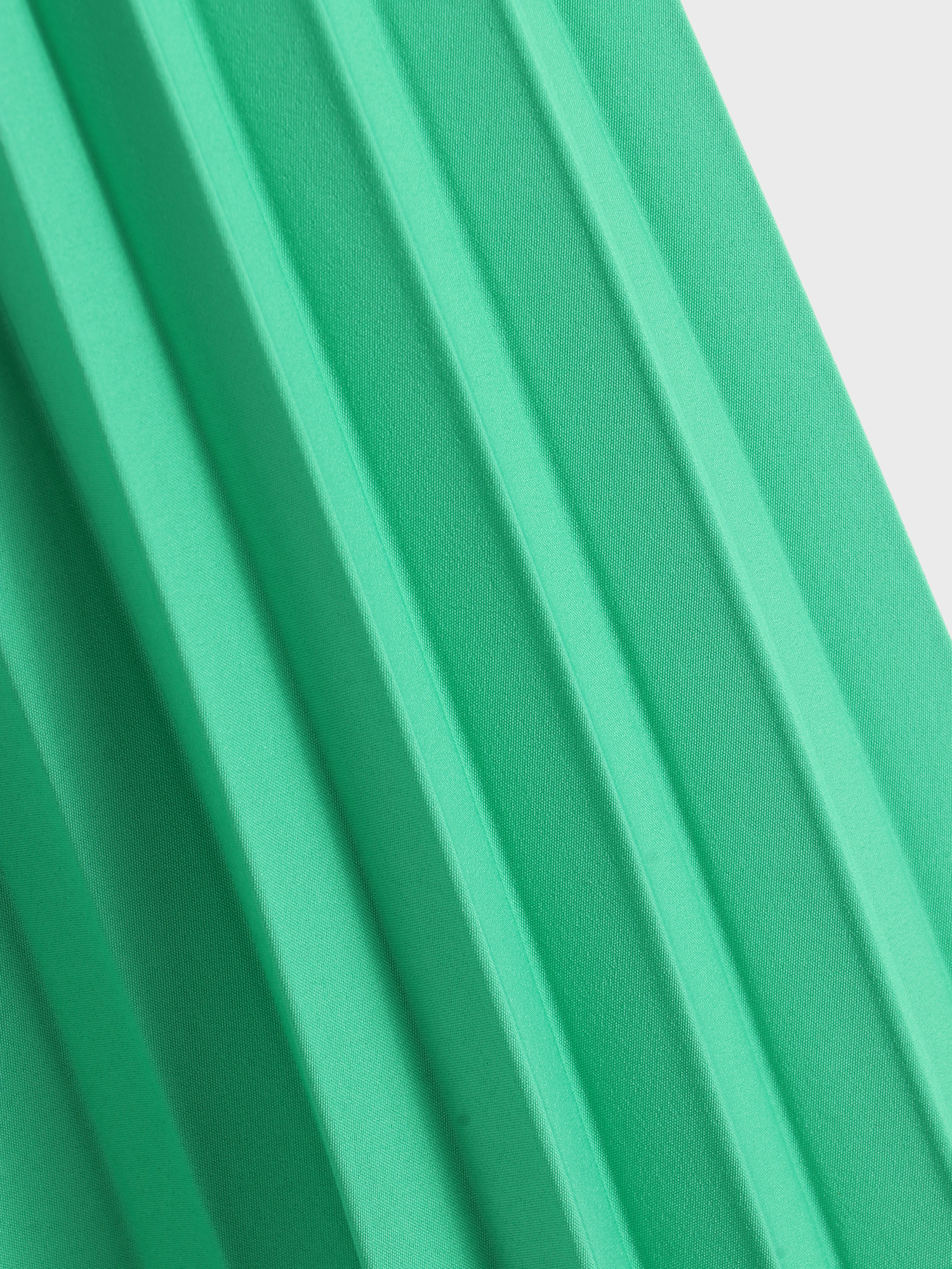 Flowy Lady Pleated Maxi Skirt