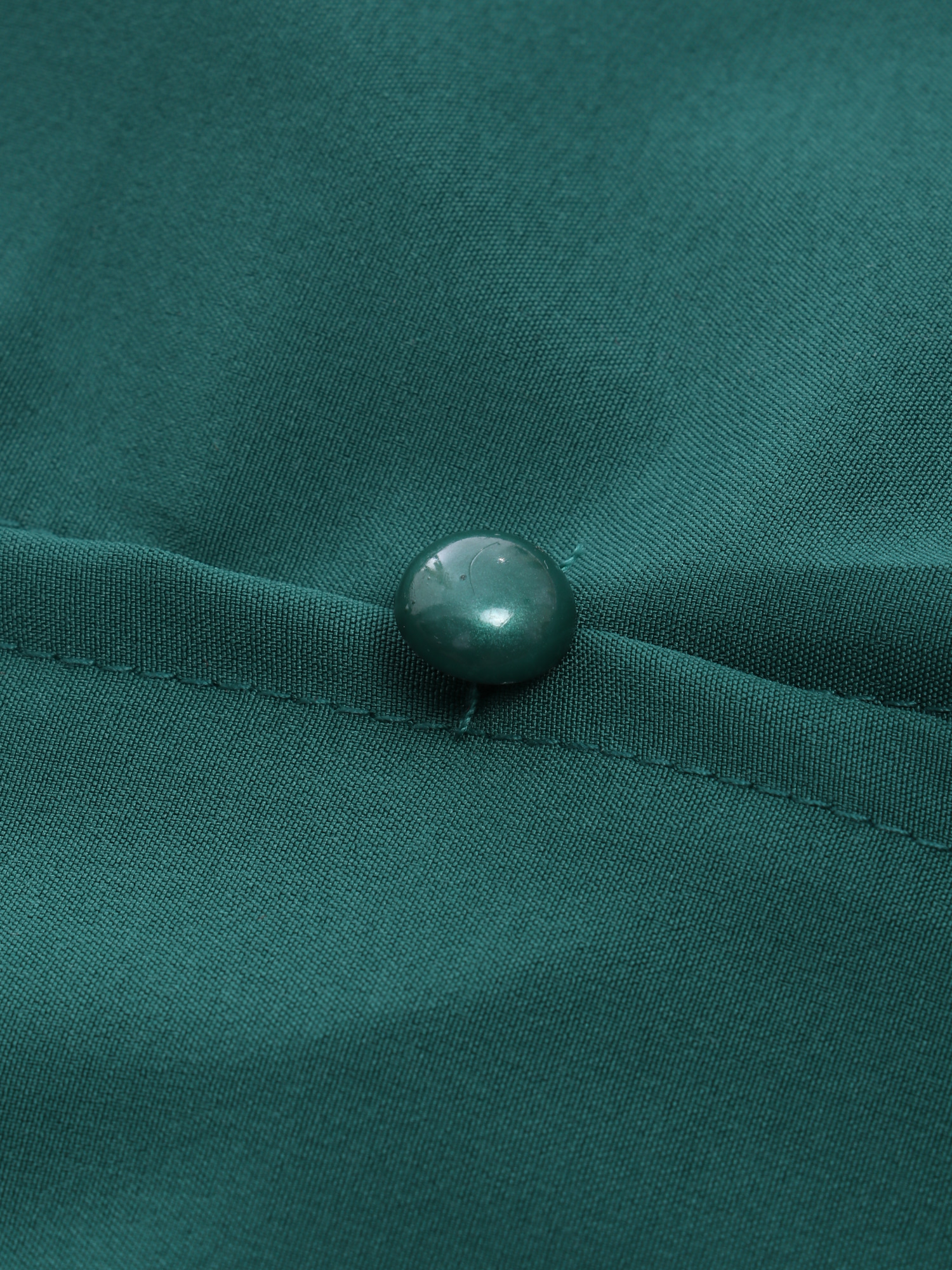 Pretty Girl Bare-Shoulders Top