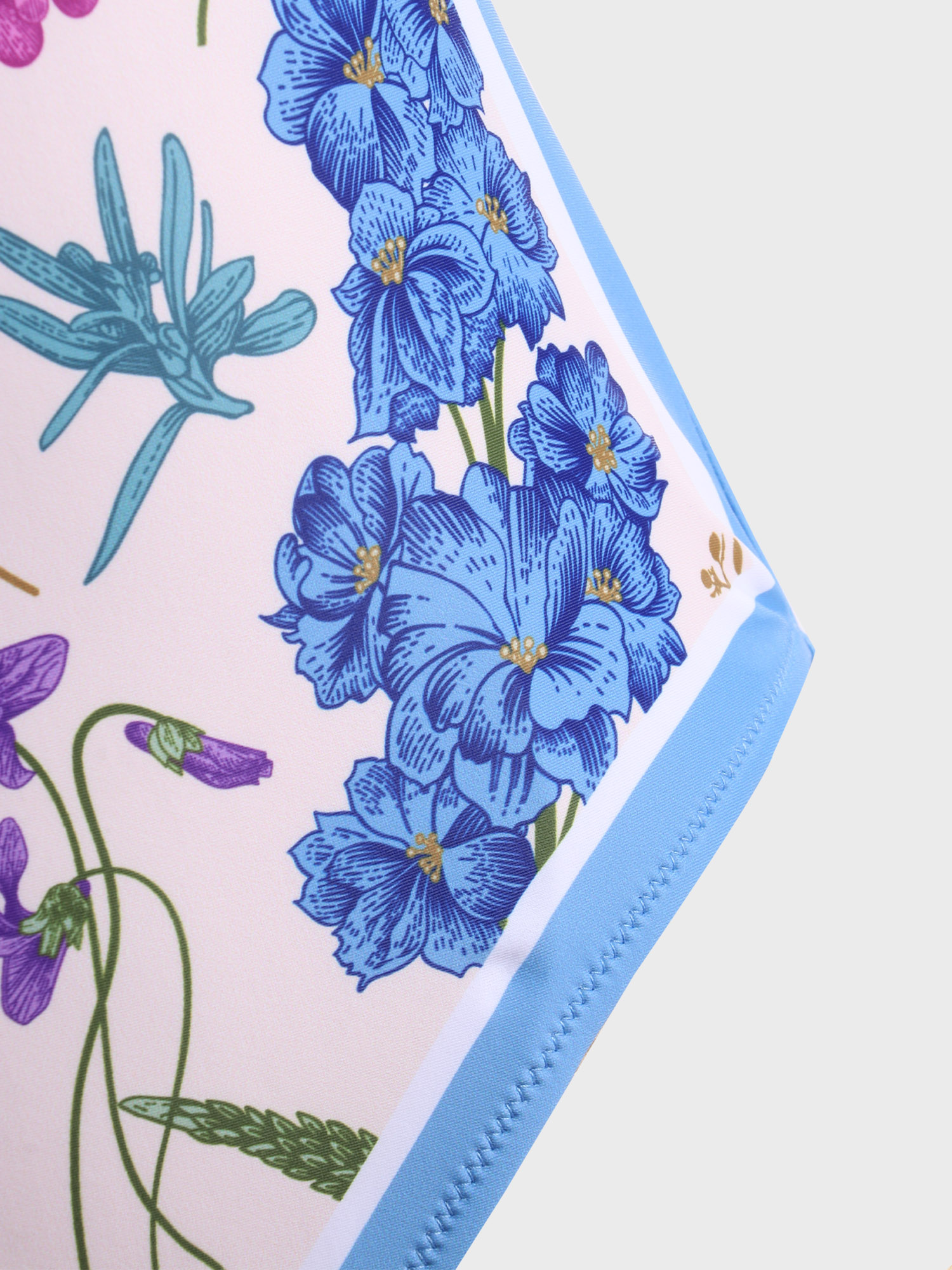 Graceful Harebell Swim Set